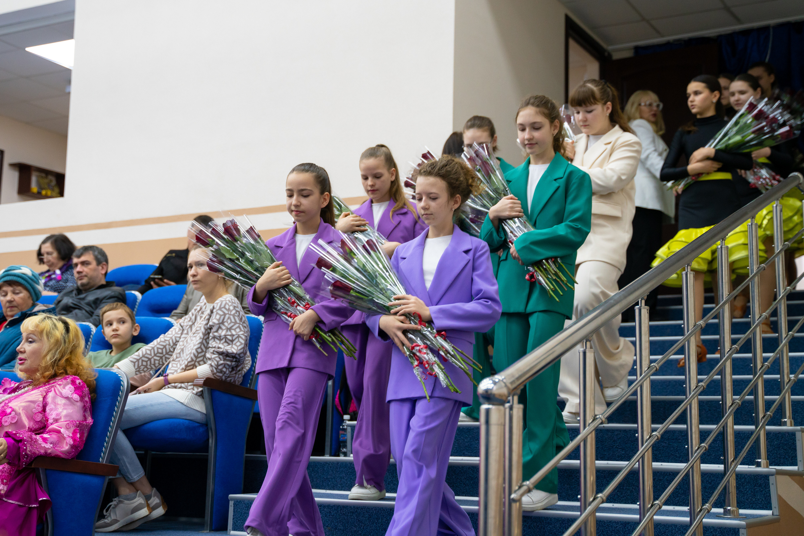 Концерт к 8 марта. Марьина роща. Жизнь курорта Кабардинка в фотографиях