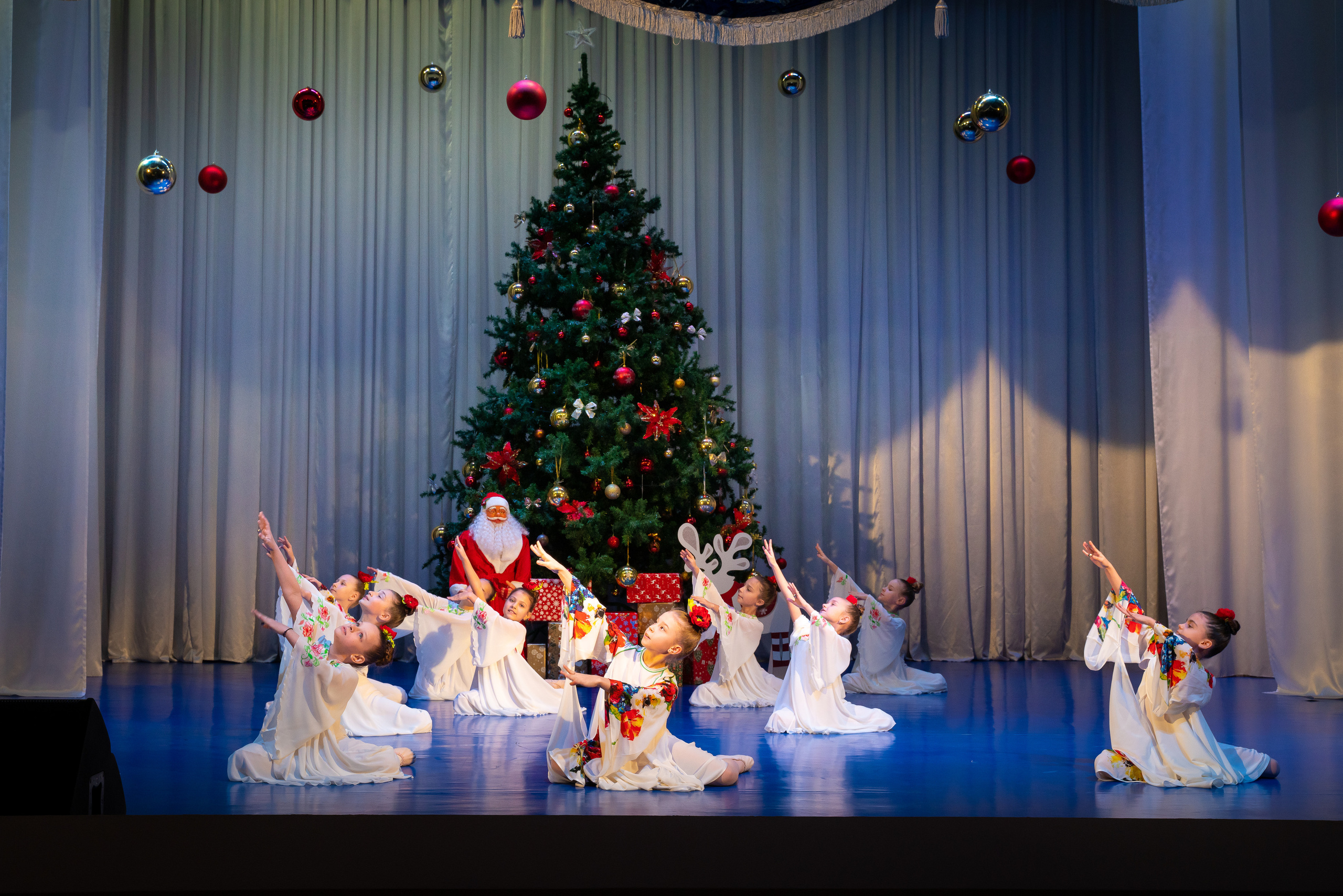 Новогодний концерт, Марьина Роща. Жизнь курорта Кабардинка в фотографиях