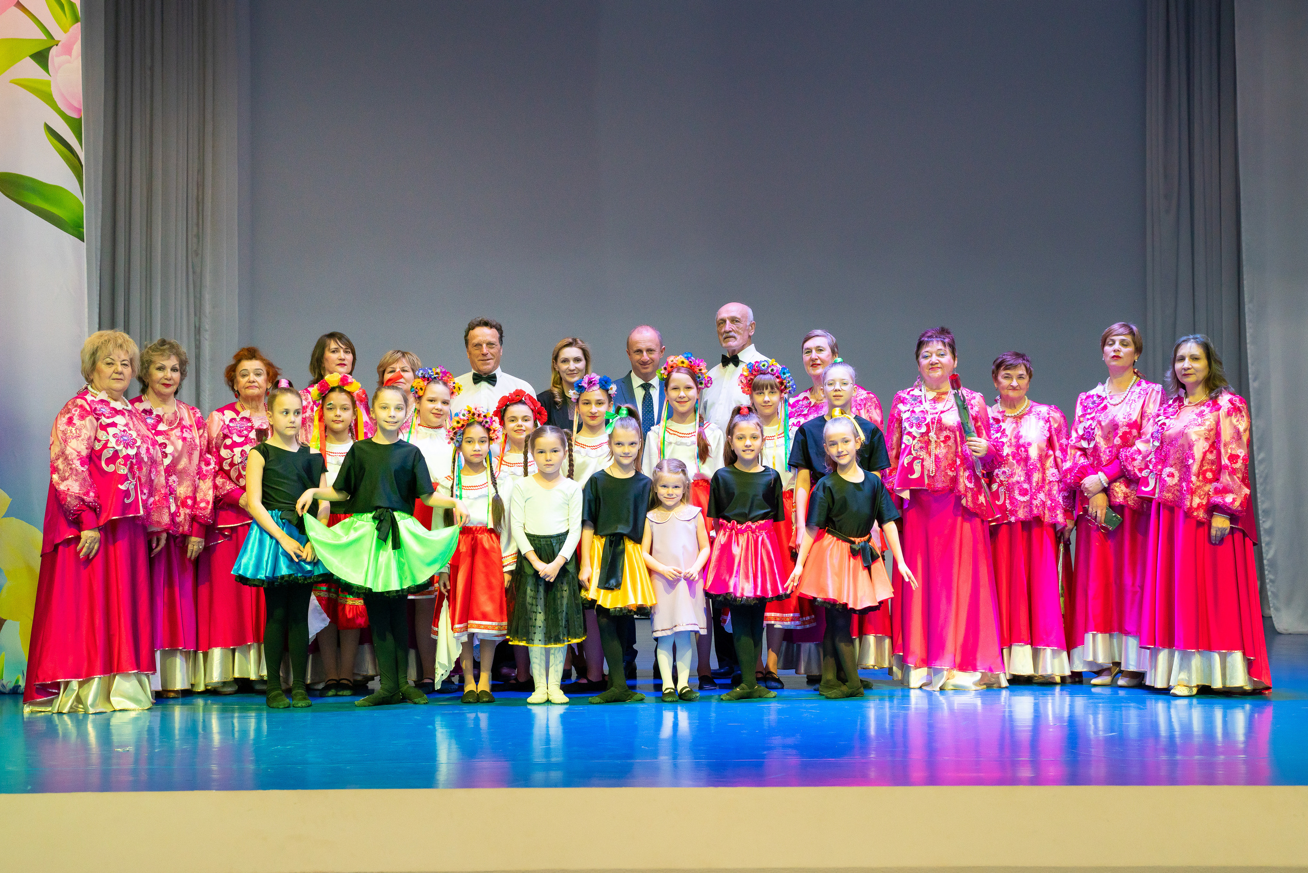 Концерт к 8 марта. Марьина роща. Жизнь курорта Кабардинка в фотографиях