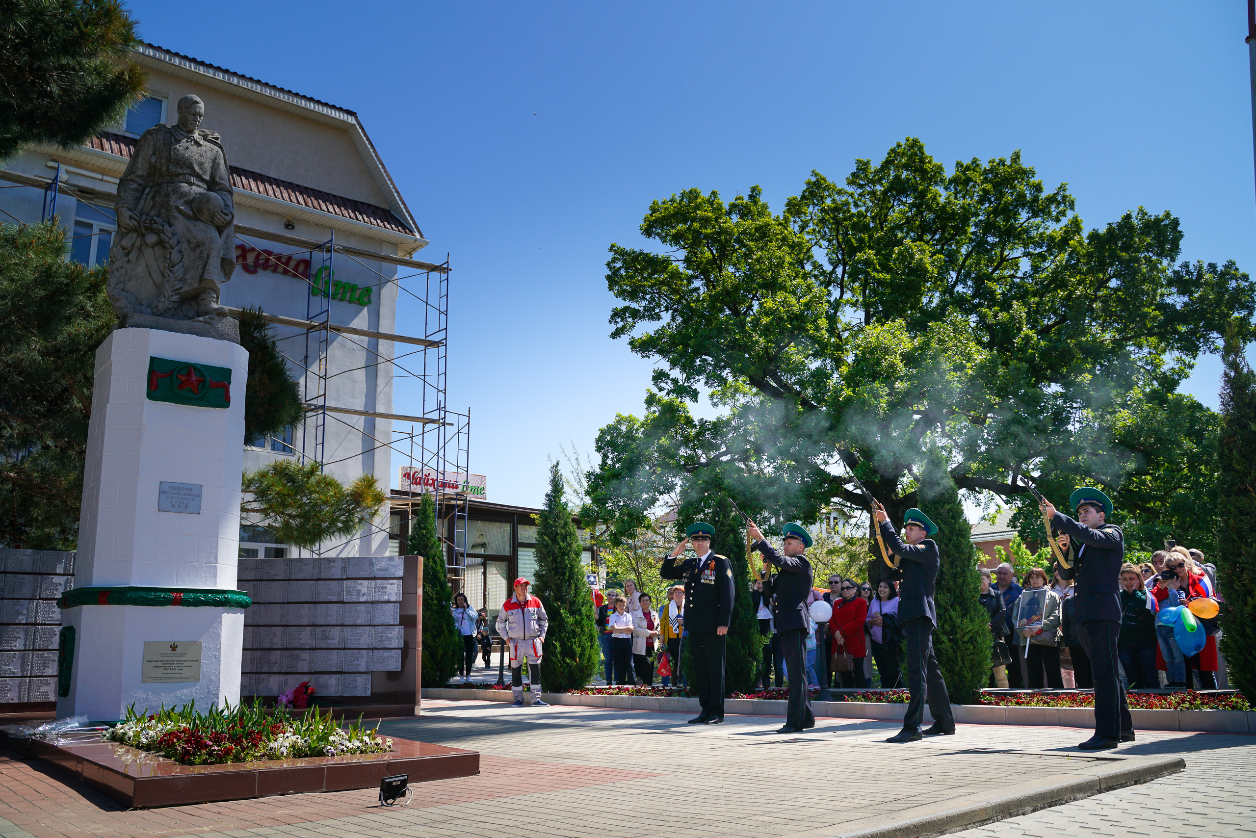 Праздничный парад 9 мая. Жизнь курорта Кабардинка в фотографиях