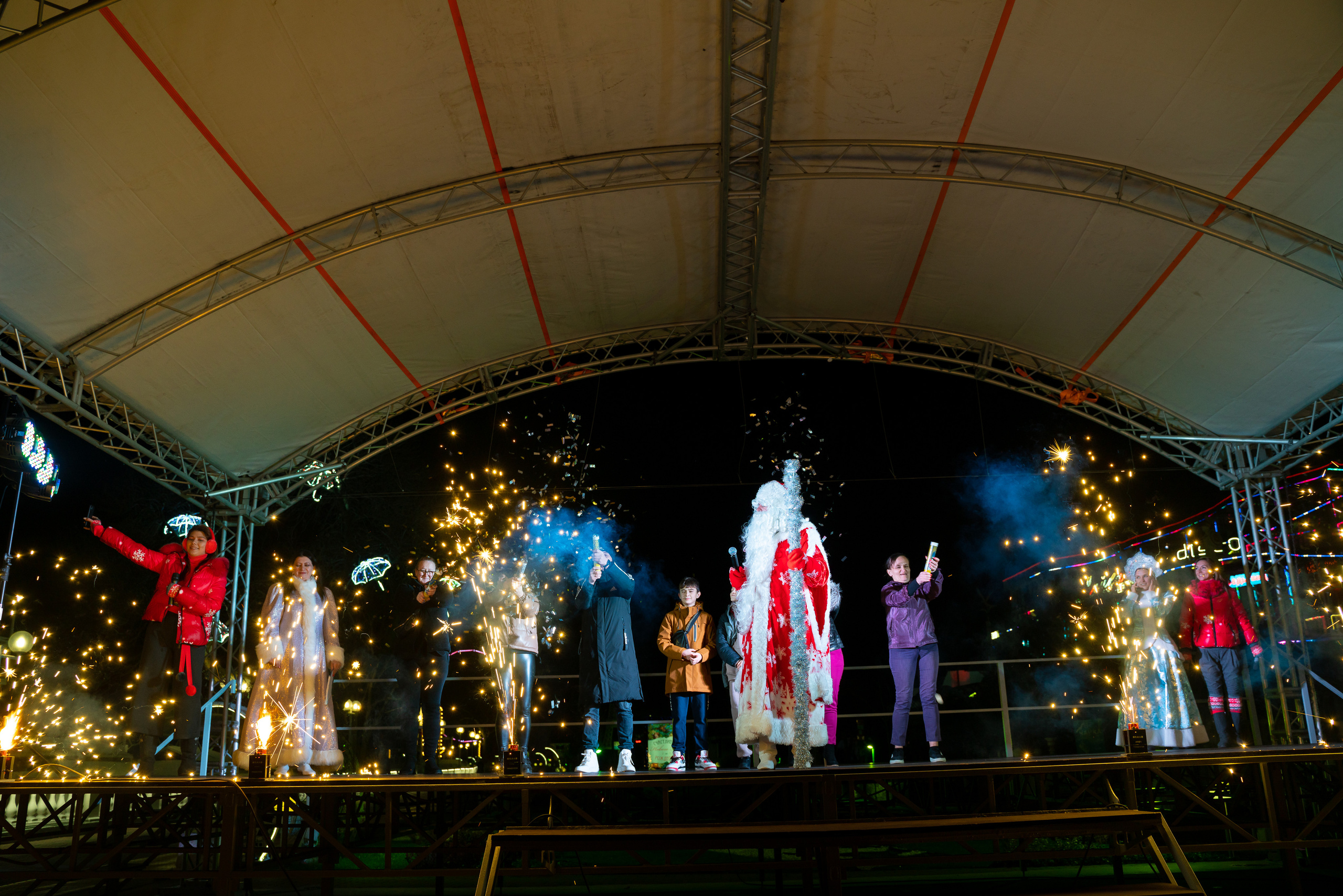 Ёлка на набережной. Жизнь курорта Кабардинка в фотографиях