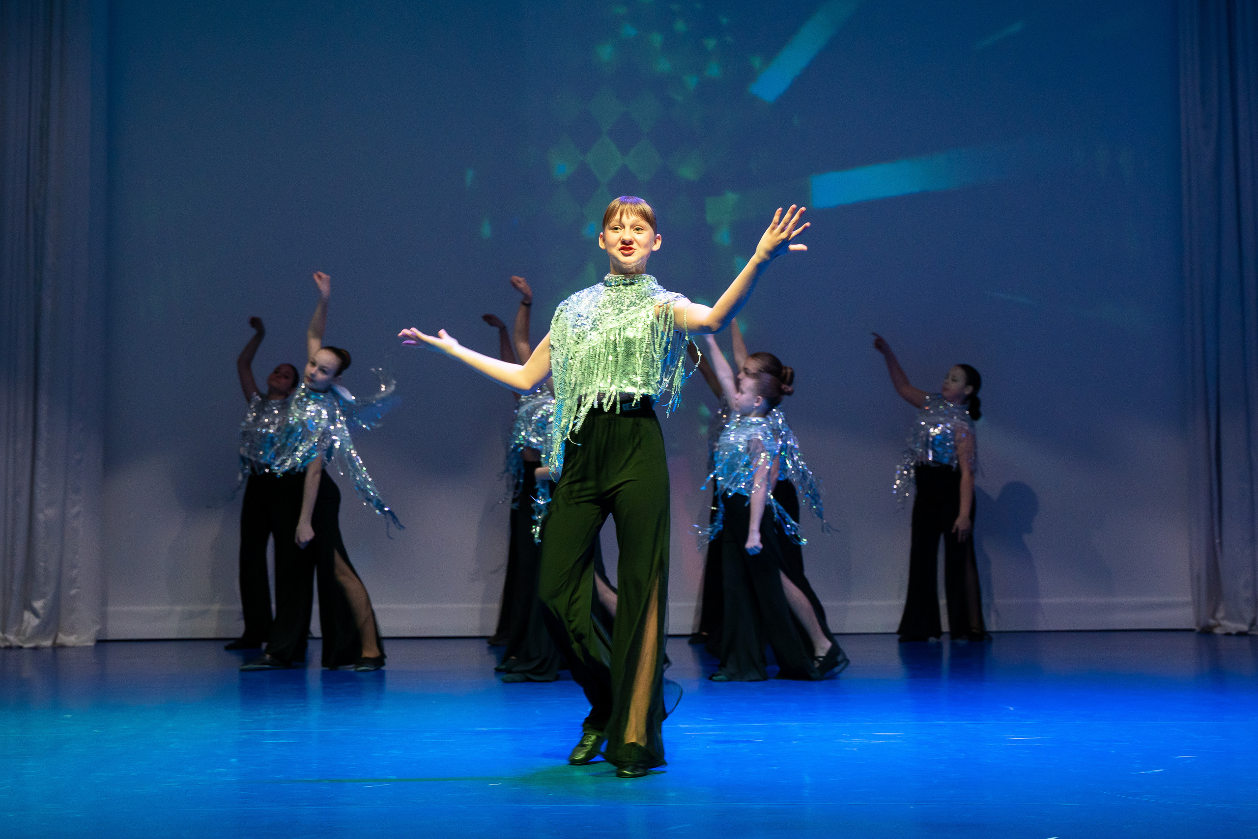 Концерт к 8 марта. Марьина роща. Жизнь курорта Кабардинка в фотографиях