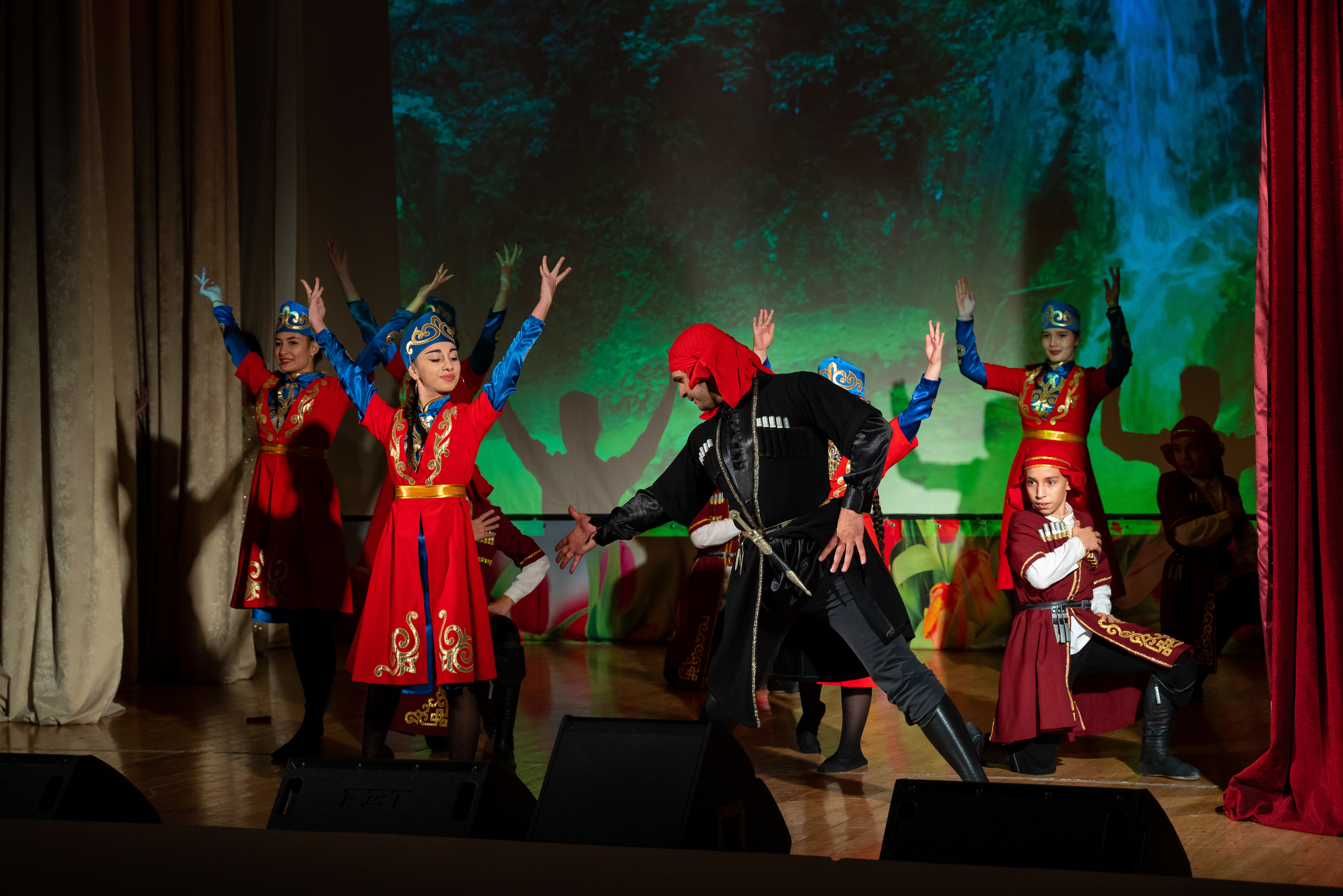 День матери. Кабардинка. Жизнь курорта Кабардинка в фотографиях