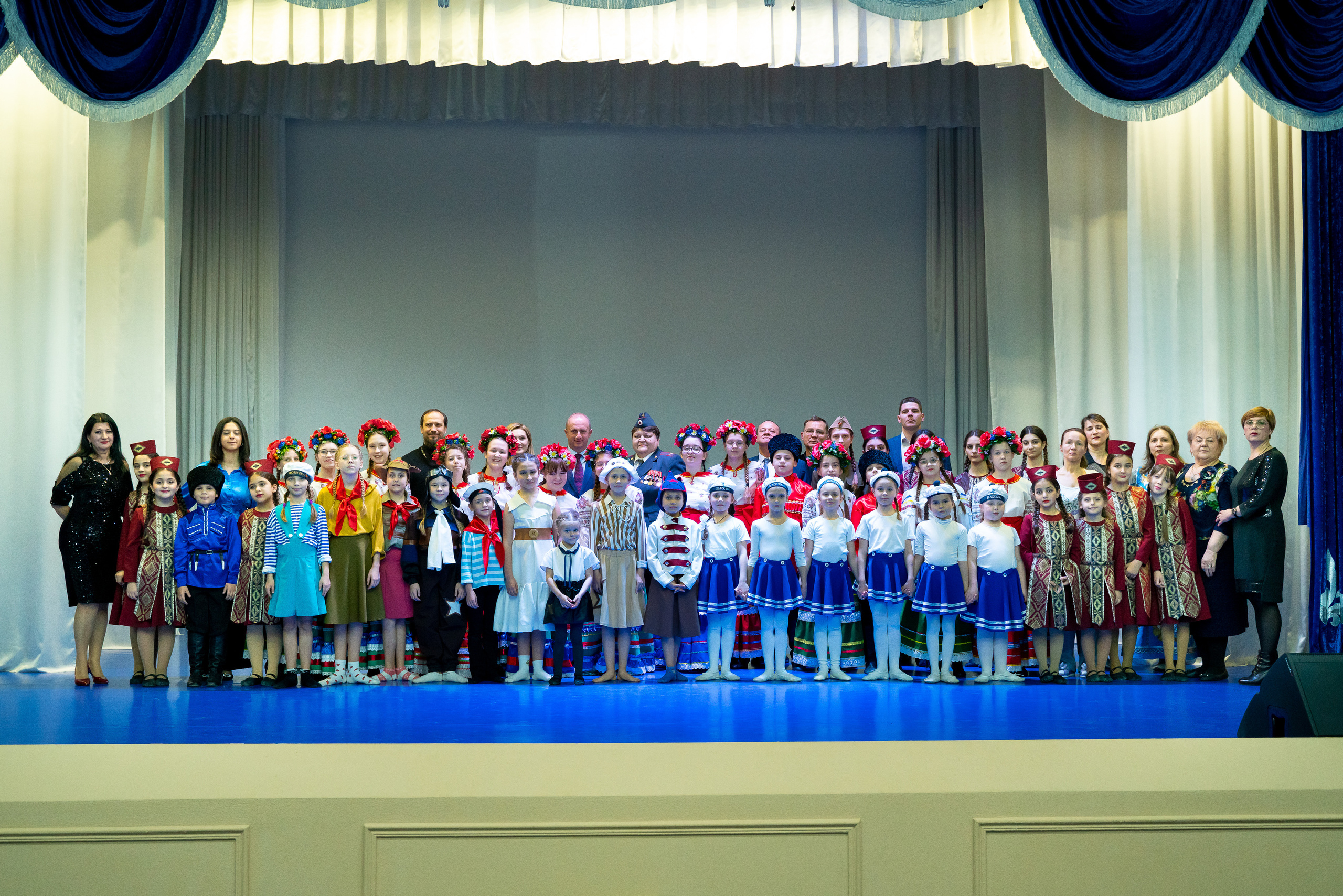 Концерт 23 февраля с. Марьина Роща. Жизнь курорта Кабардинка в фотографиях