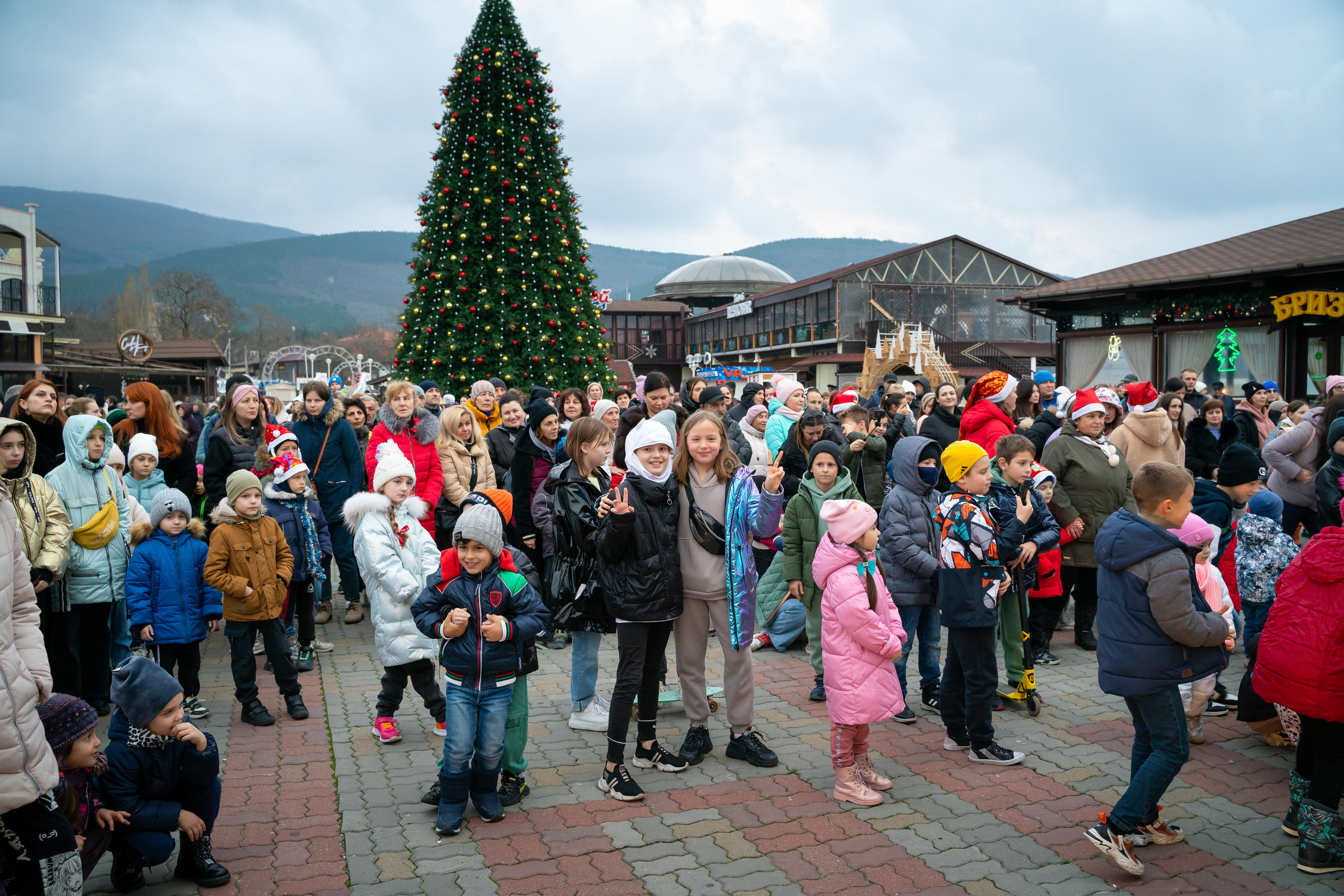 Ёлка на набережной. Жизнь курорта Кабардинка в фотографиях