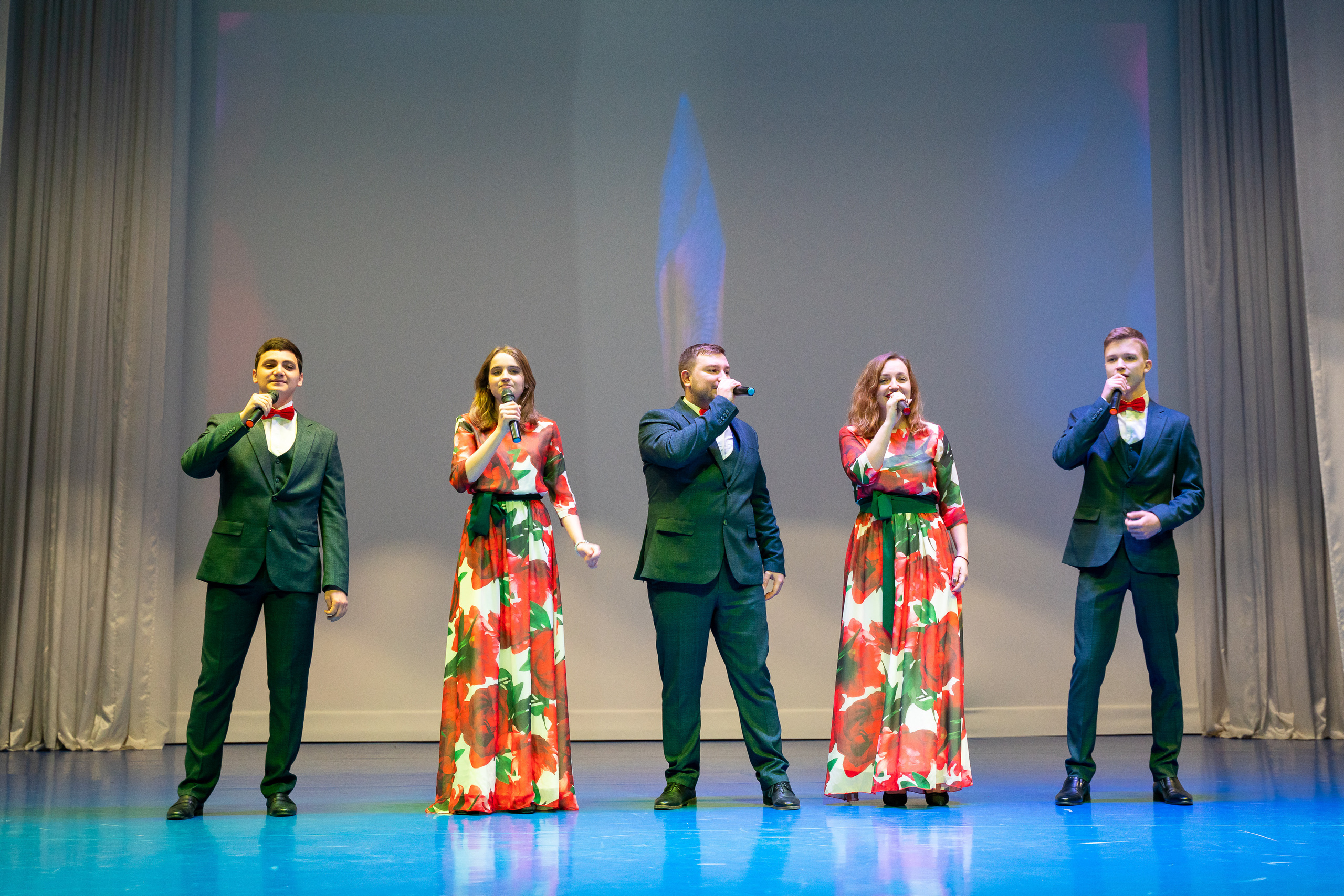 Концерт к 8 марта. Марьина роща. Жизнь курорта Кабардинка в фотографиях