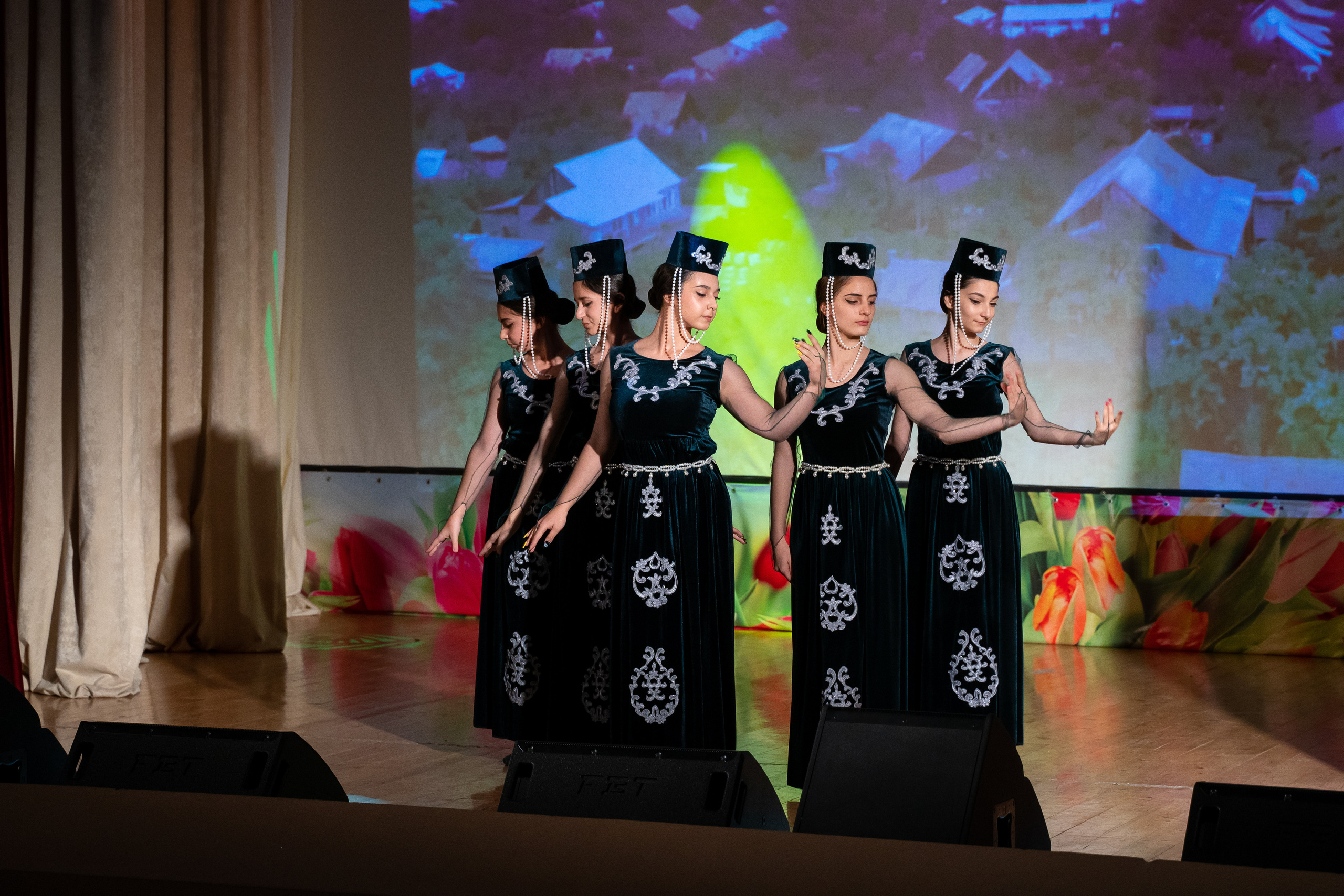 День матери. Кабардинка. Жизнь курорта Кабардинка в фотографиях