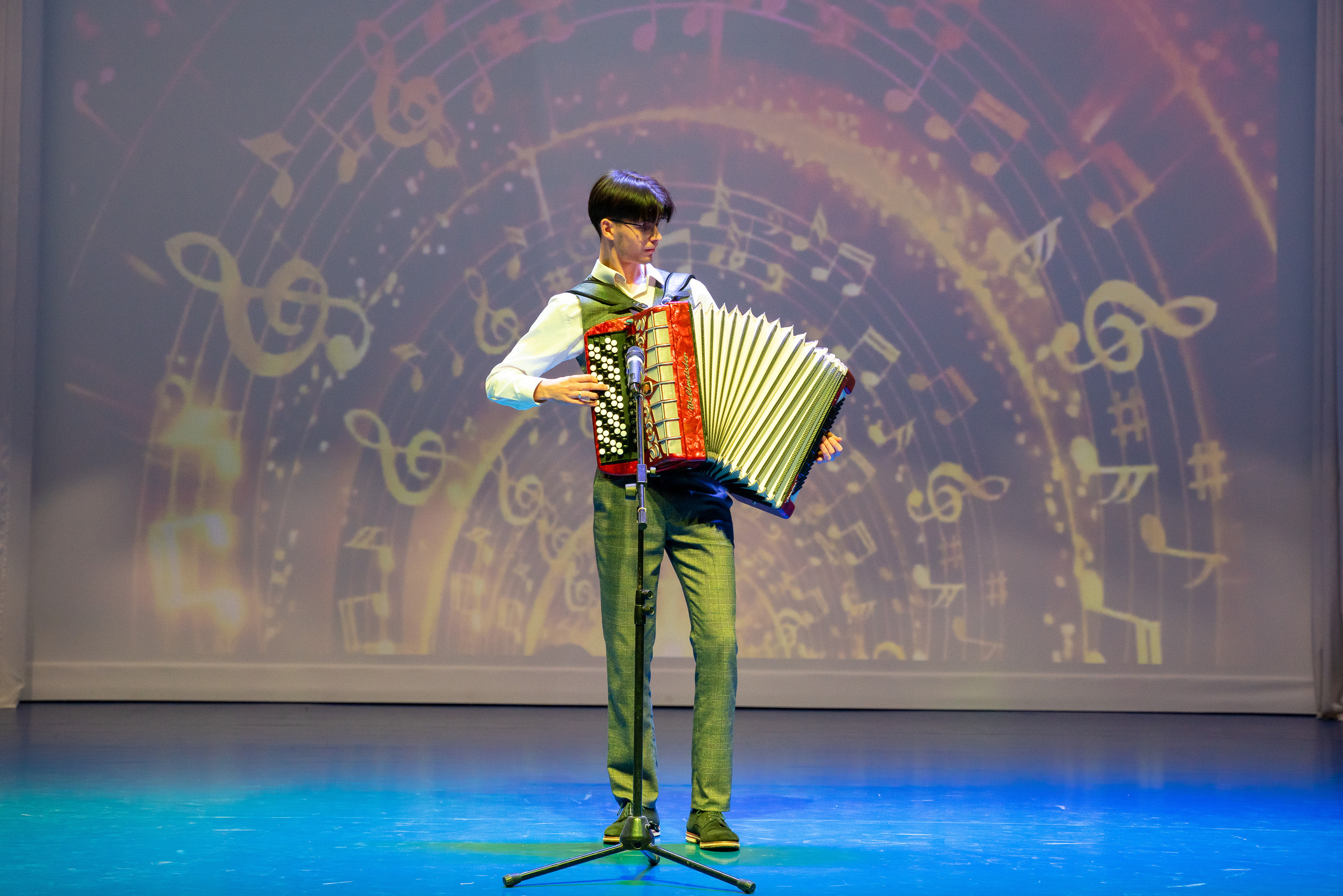 Концерт к 8 марта. Марьина роща. Жизнь курорта Кабардинка в фотографиях