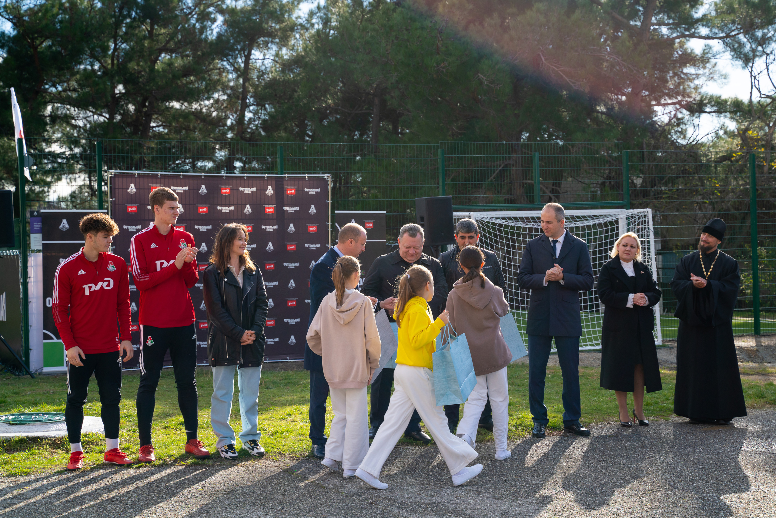 Открытие футбольного поля. Жизнь курорта Кабардинка в фотографиях