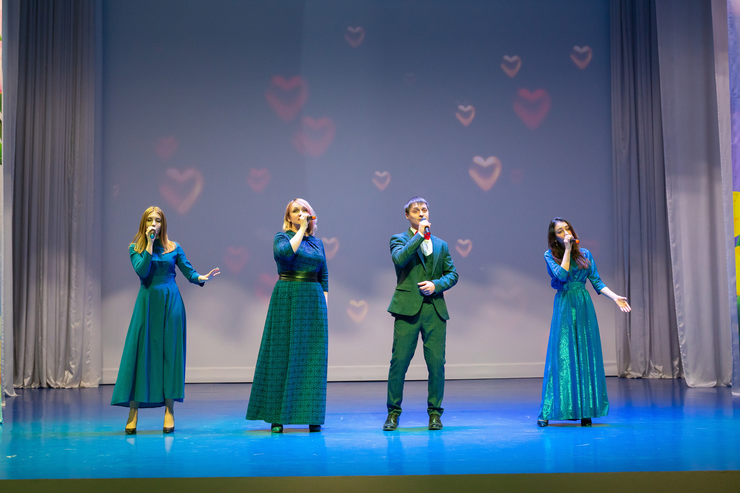 Концерт к 8 марта. Марьина роща. Жизнь курорта Кабардинка в фотографиях