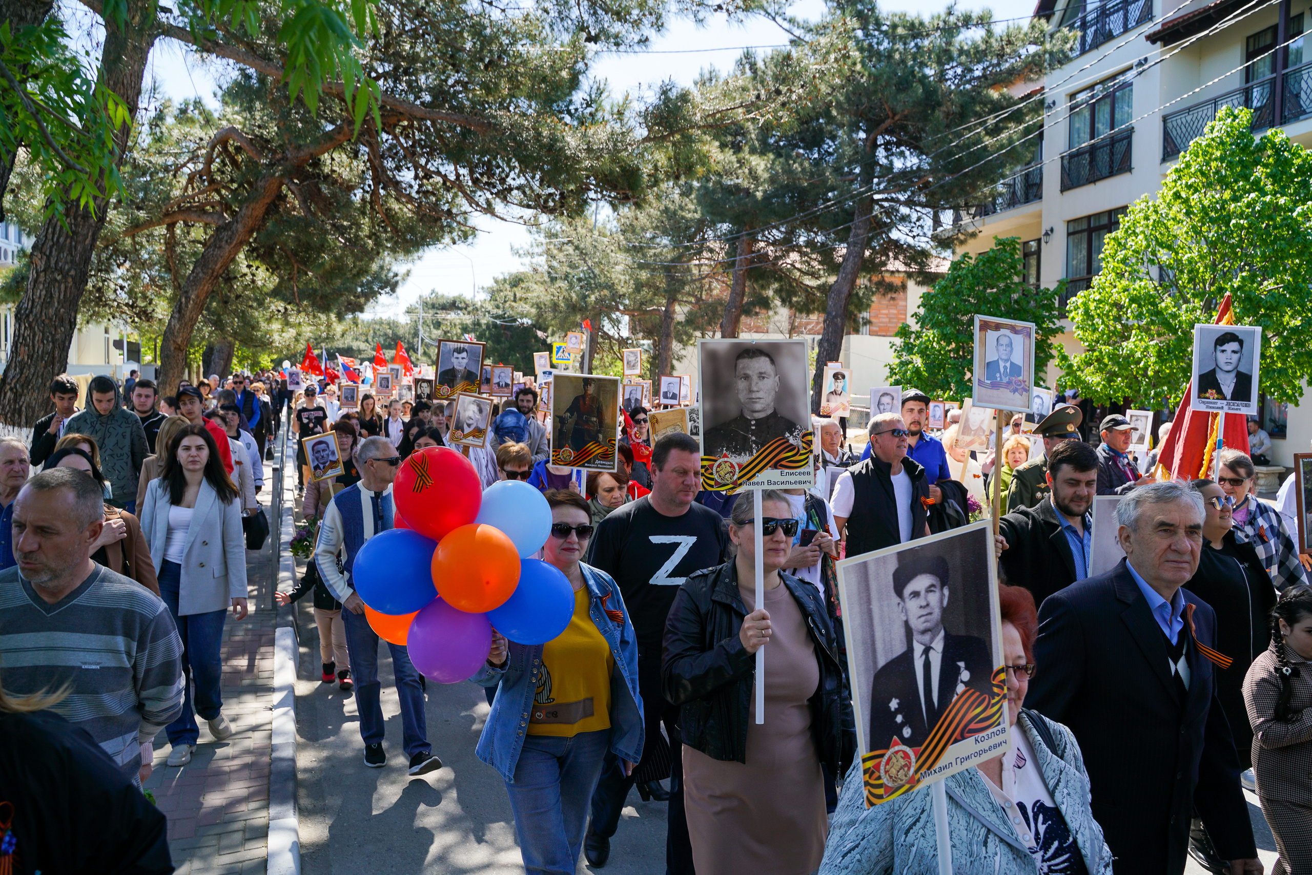 Праздничный парад 9 мая. Жизнь курорта Кабардинка в фотографиях