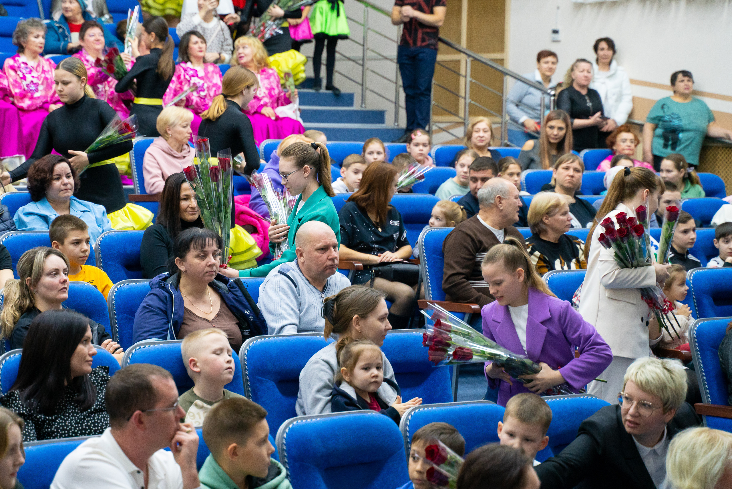 Концерт к 8 марта. Марьина роща. Жизнь курорта Кабардинка в фотографиях