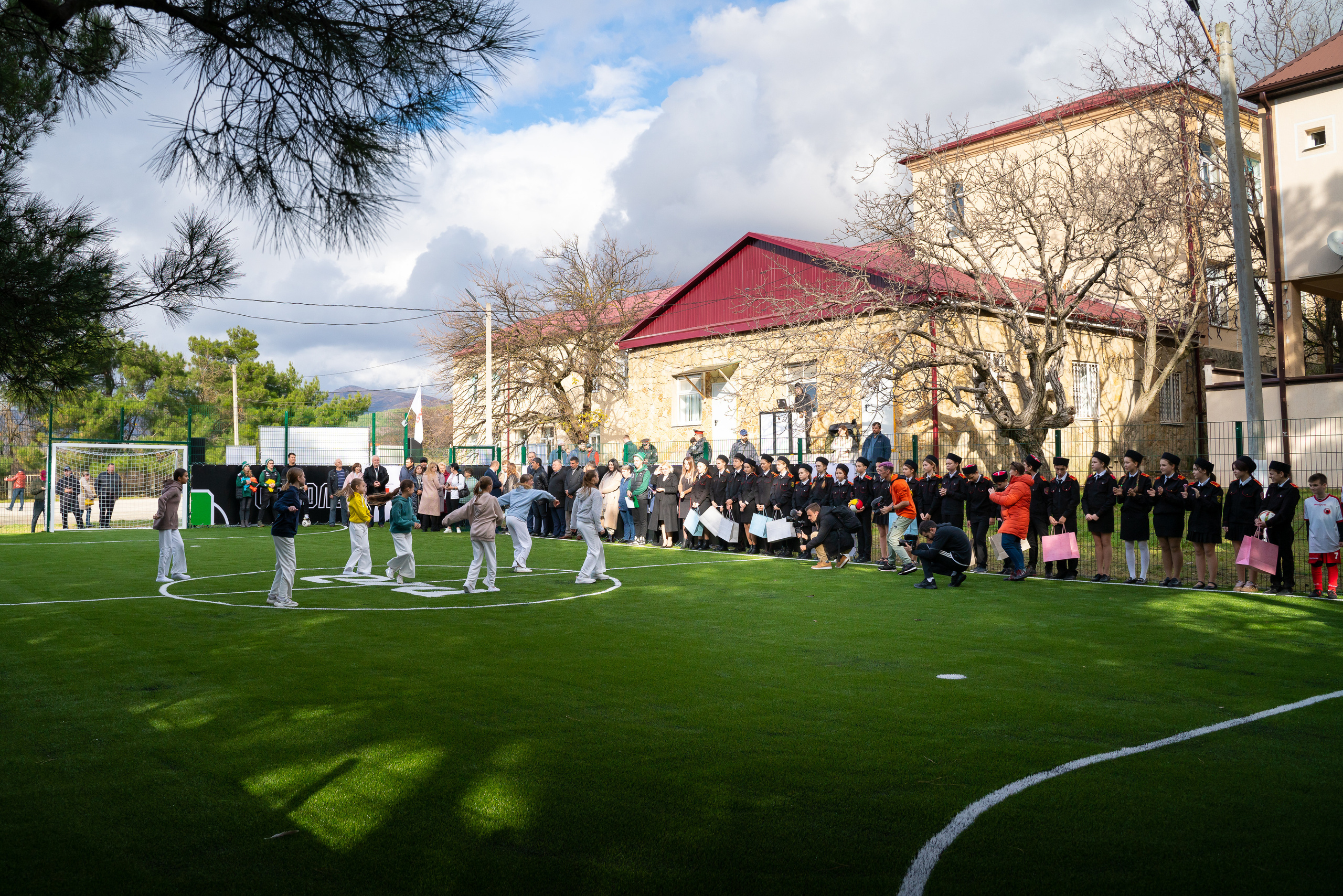 Открытие футбольного поля. Жизнь курорта Кабардинка в фотографиях