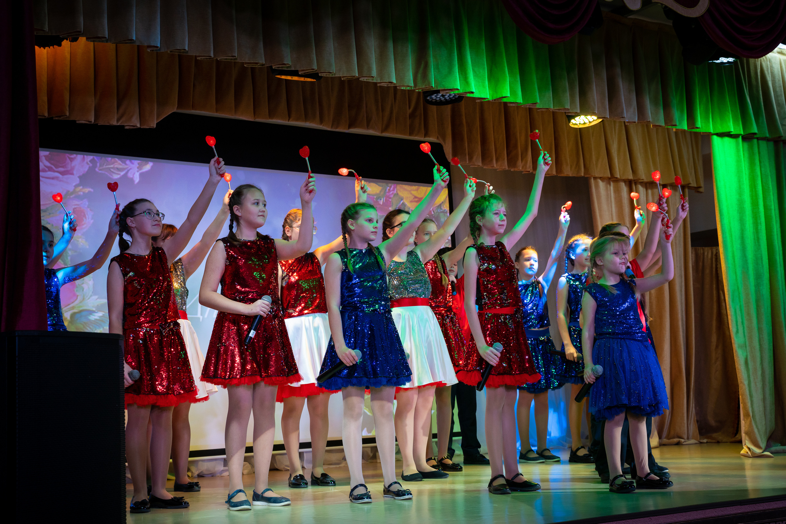 День матери. Виноградный. Жизнь курорта Кабардинка в фотографиях