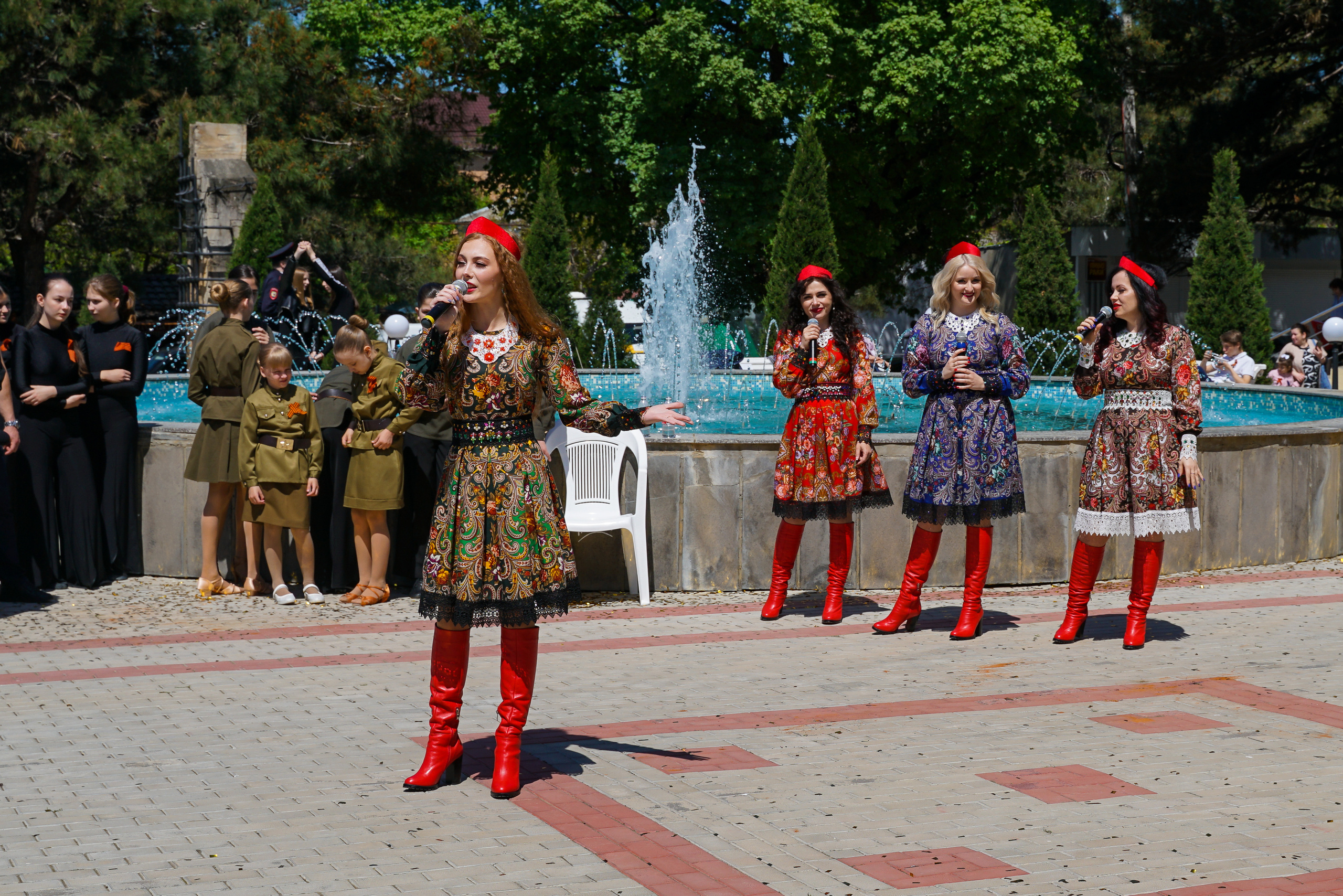 Праздничный парад 9 мая. Жизнь курорта Кабардинка в фотографиях