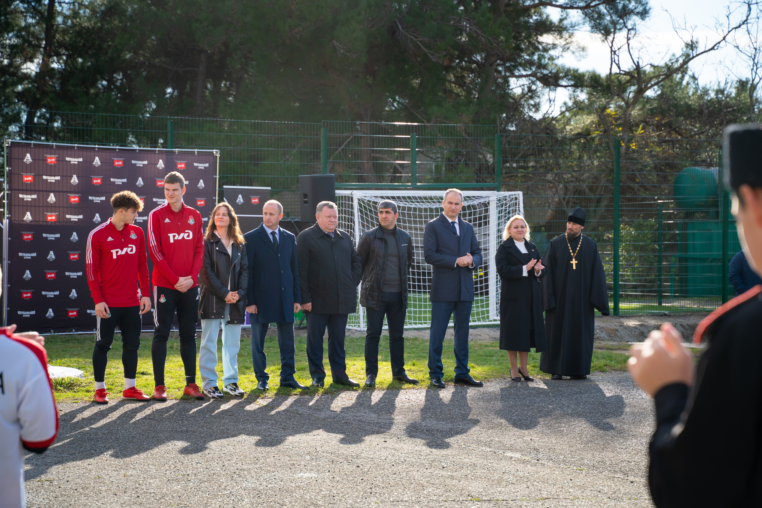 Открытие футбольного поля. Жизнь курорта Кабардинка в фотографиях