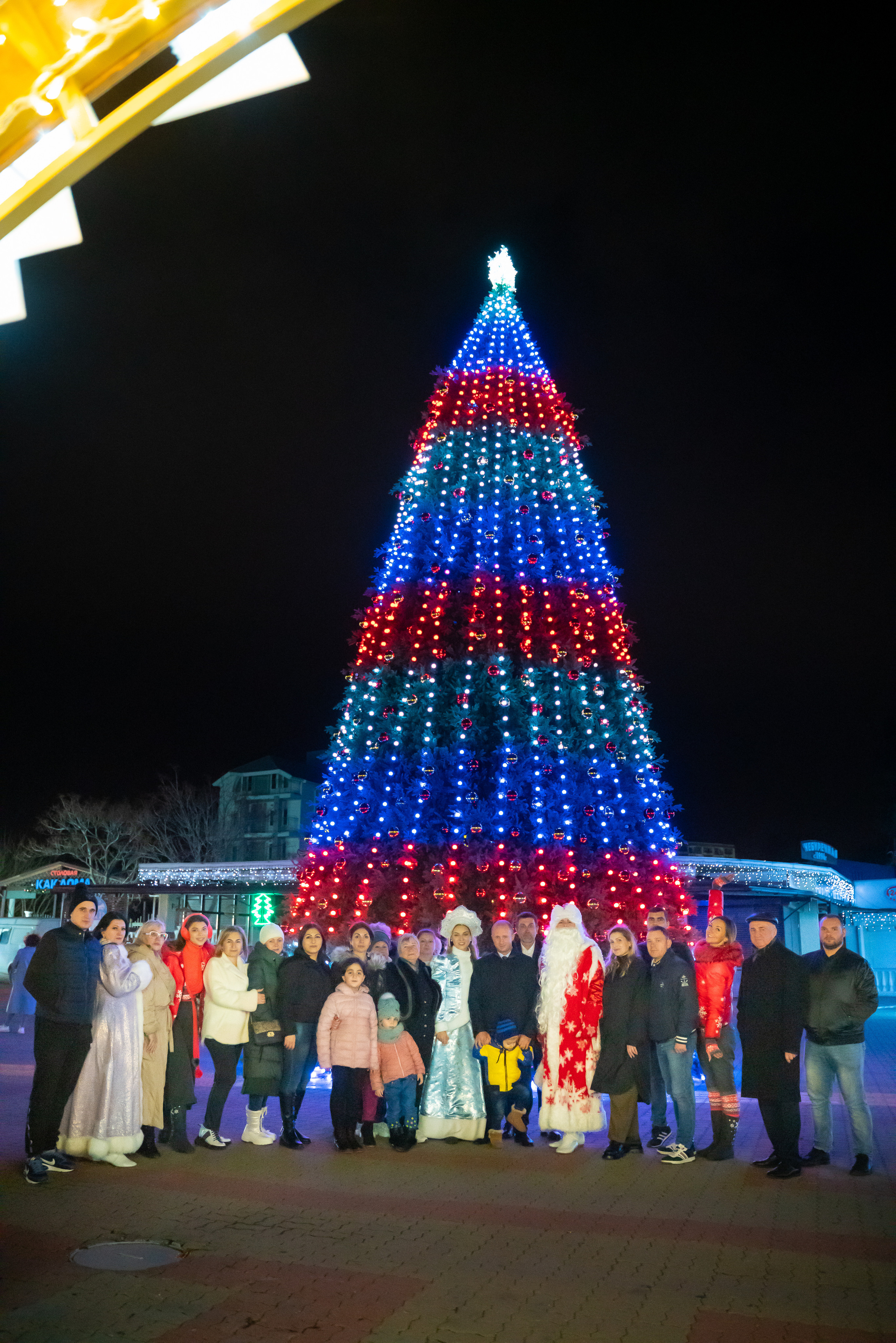 Ёлка на набережной. Жизнь курорта Кабардинка в фотографиях