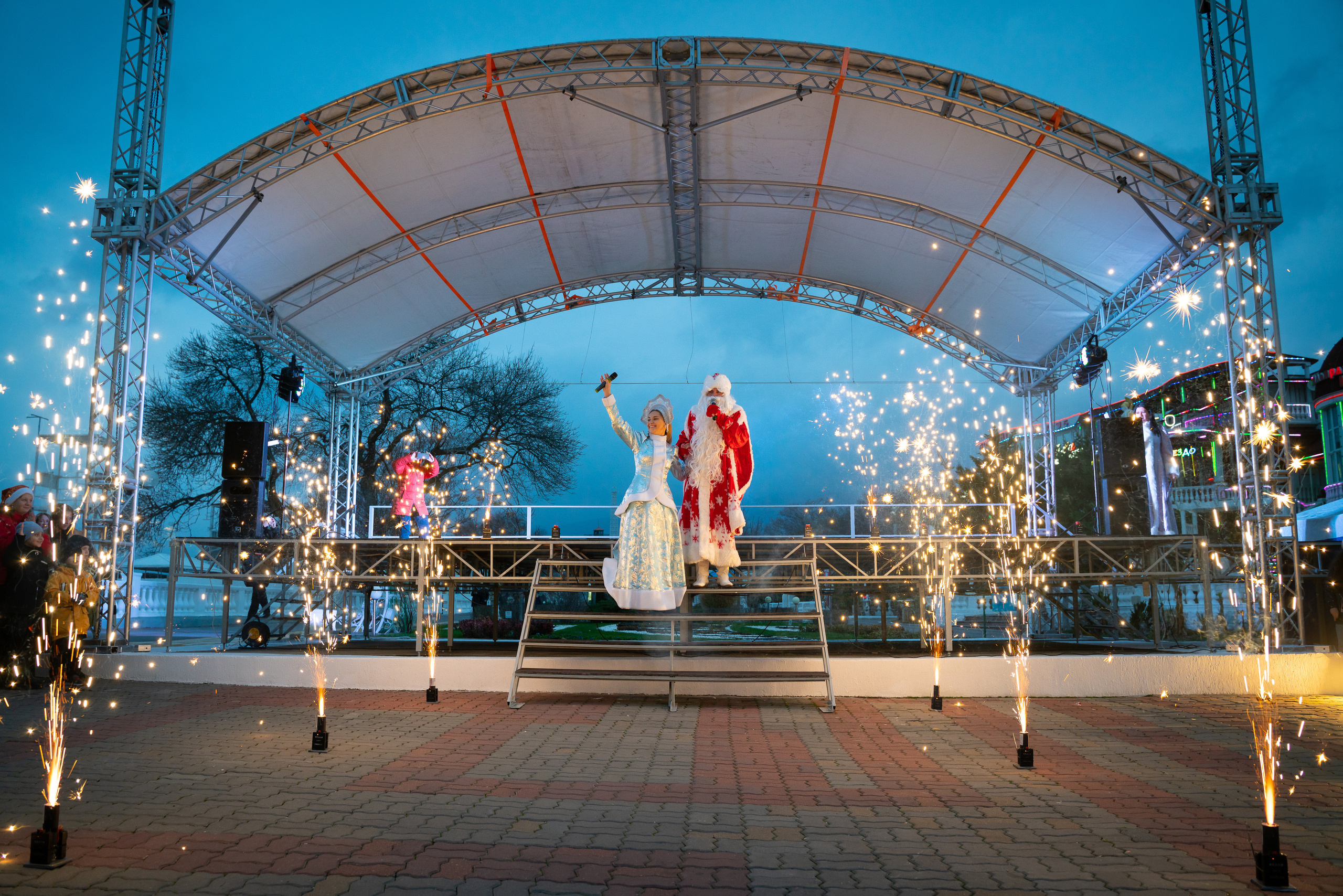 Ёлка на набережной. Жизнь курорта Кабардинка в фотографиях