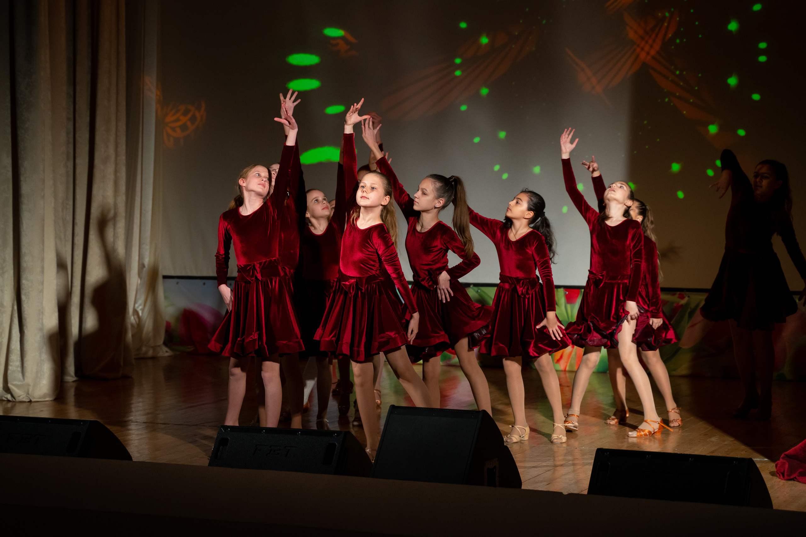 День матери. Кабардинка. Жизнь курорта Кабардинка в фотографиях