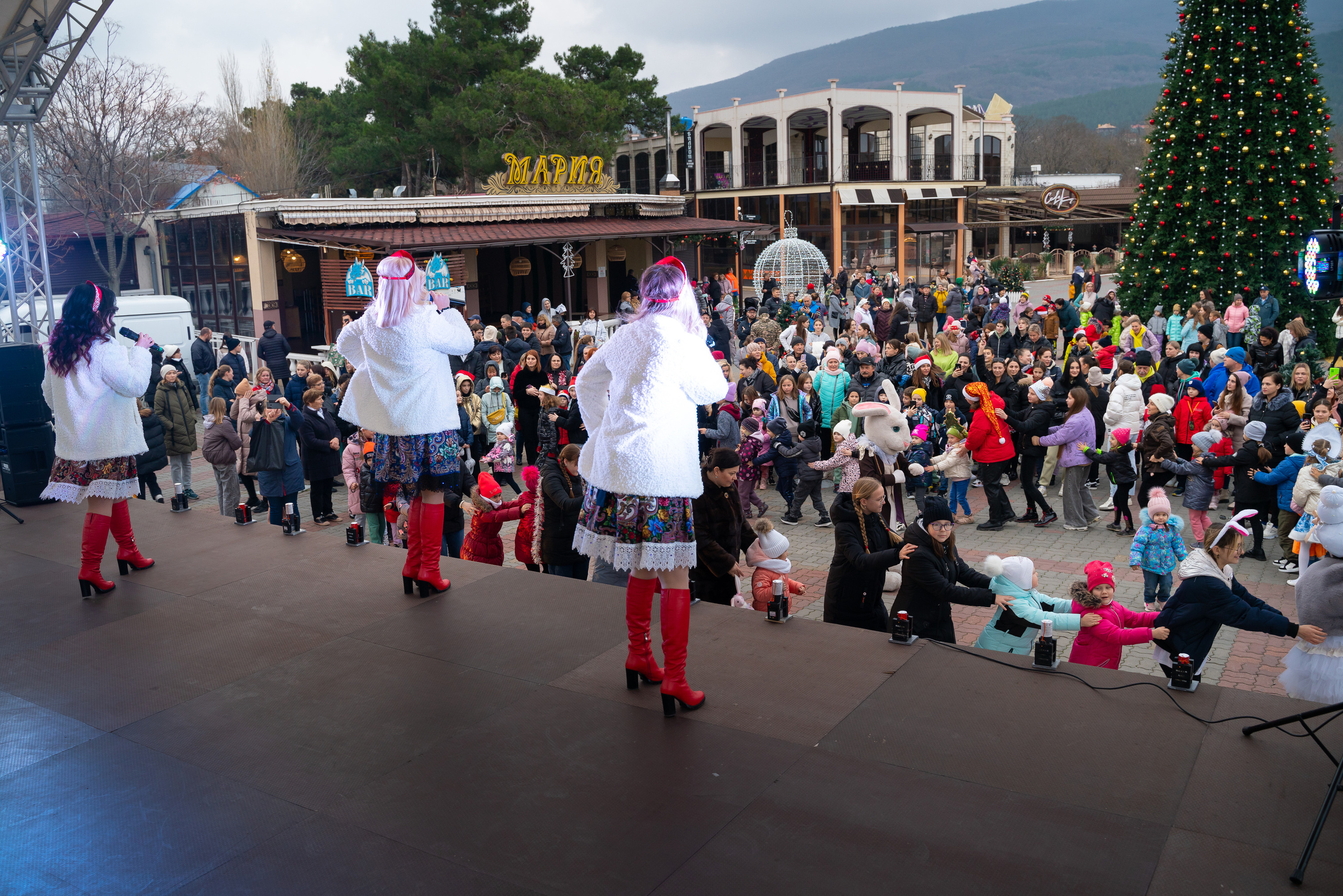 Ёлка на набережной. Жизнь курорта Кабардинка в фотографиях