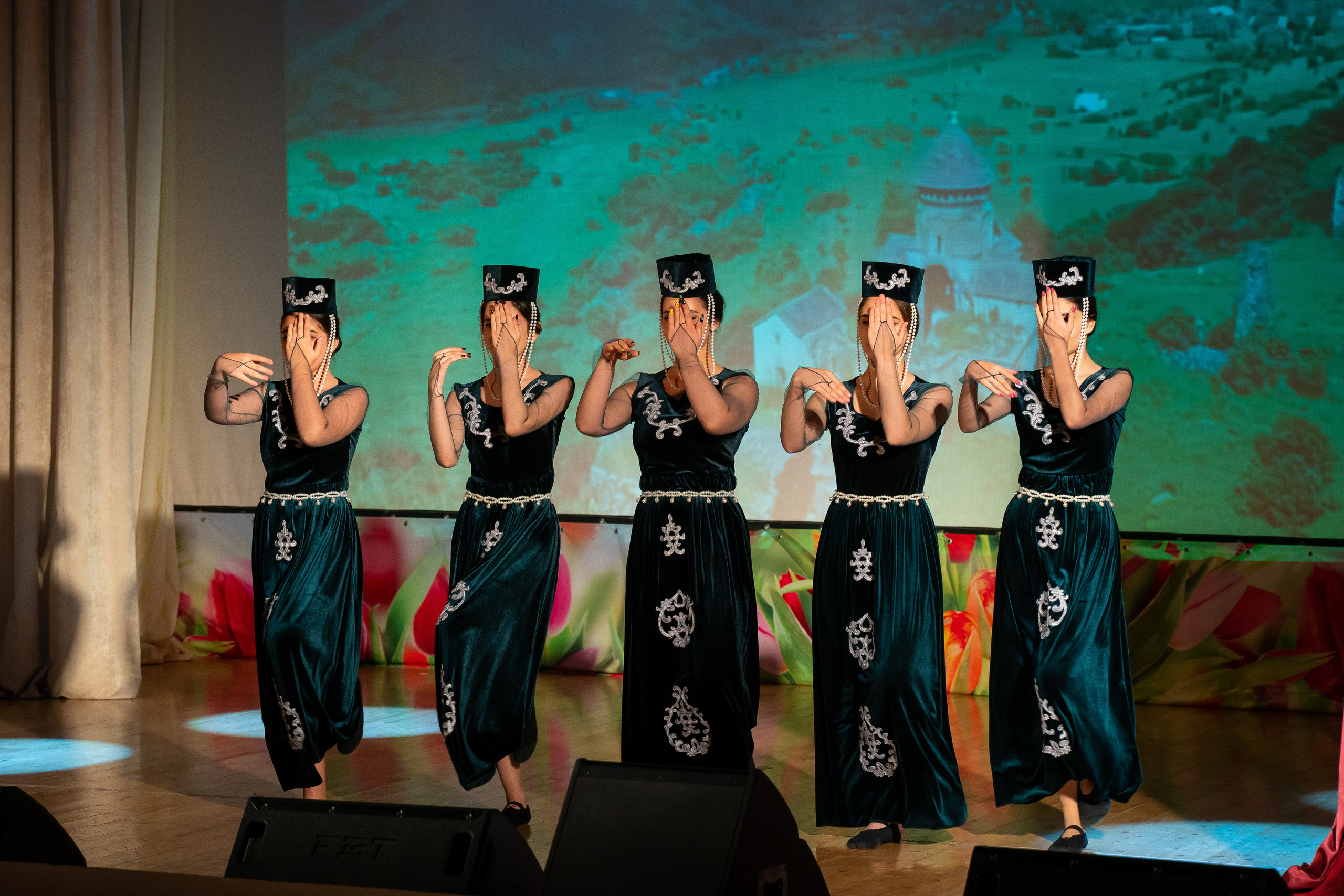 День матери. Кабардинка. Жизнь курорта Кабардинка в фотографиях