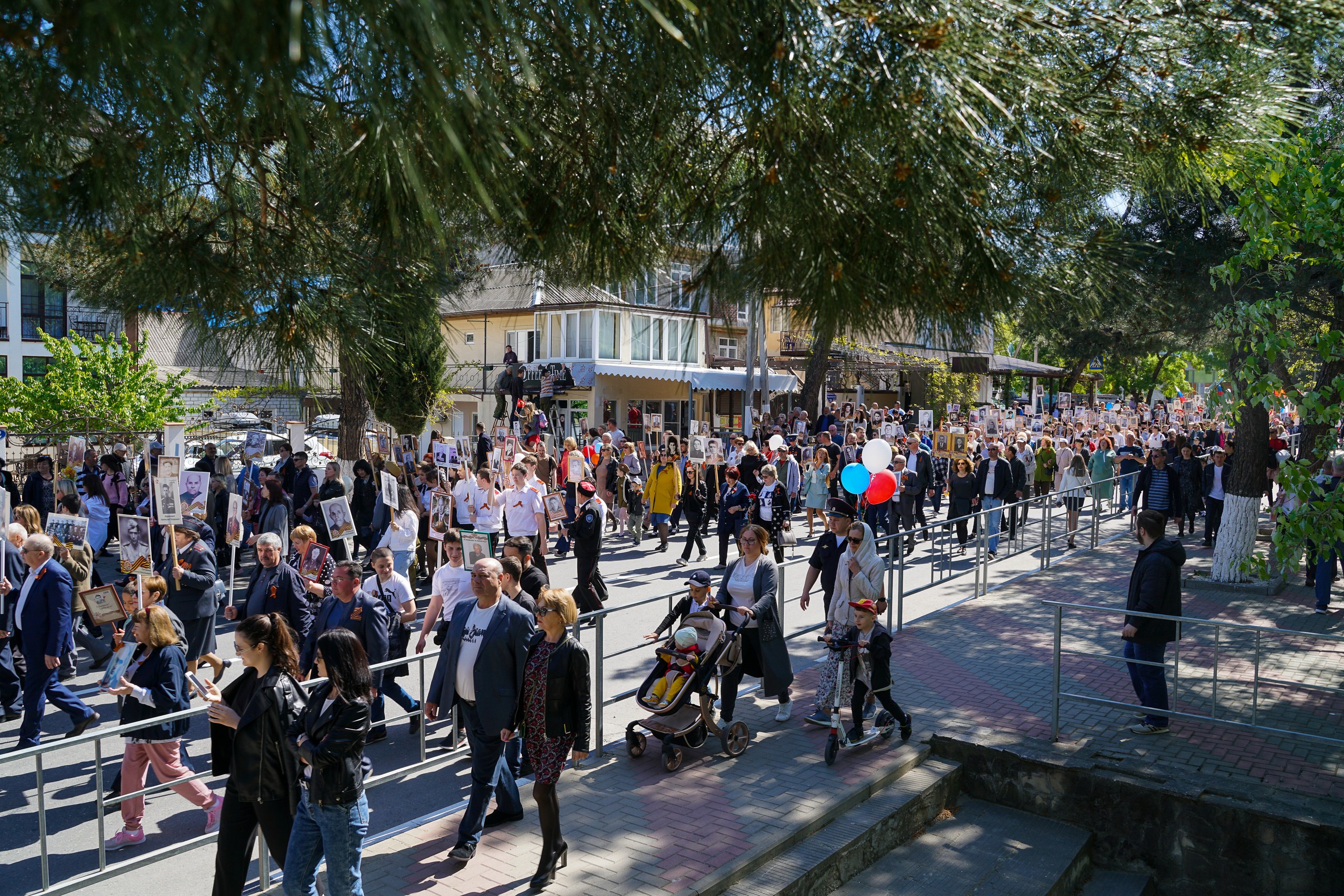 Праздничный парад 9 мая. Жизнь курорта Кабардинка в фотографиях