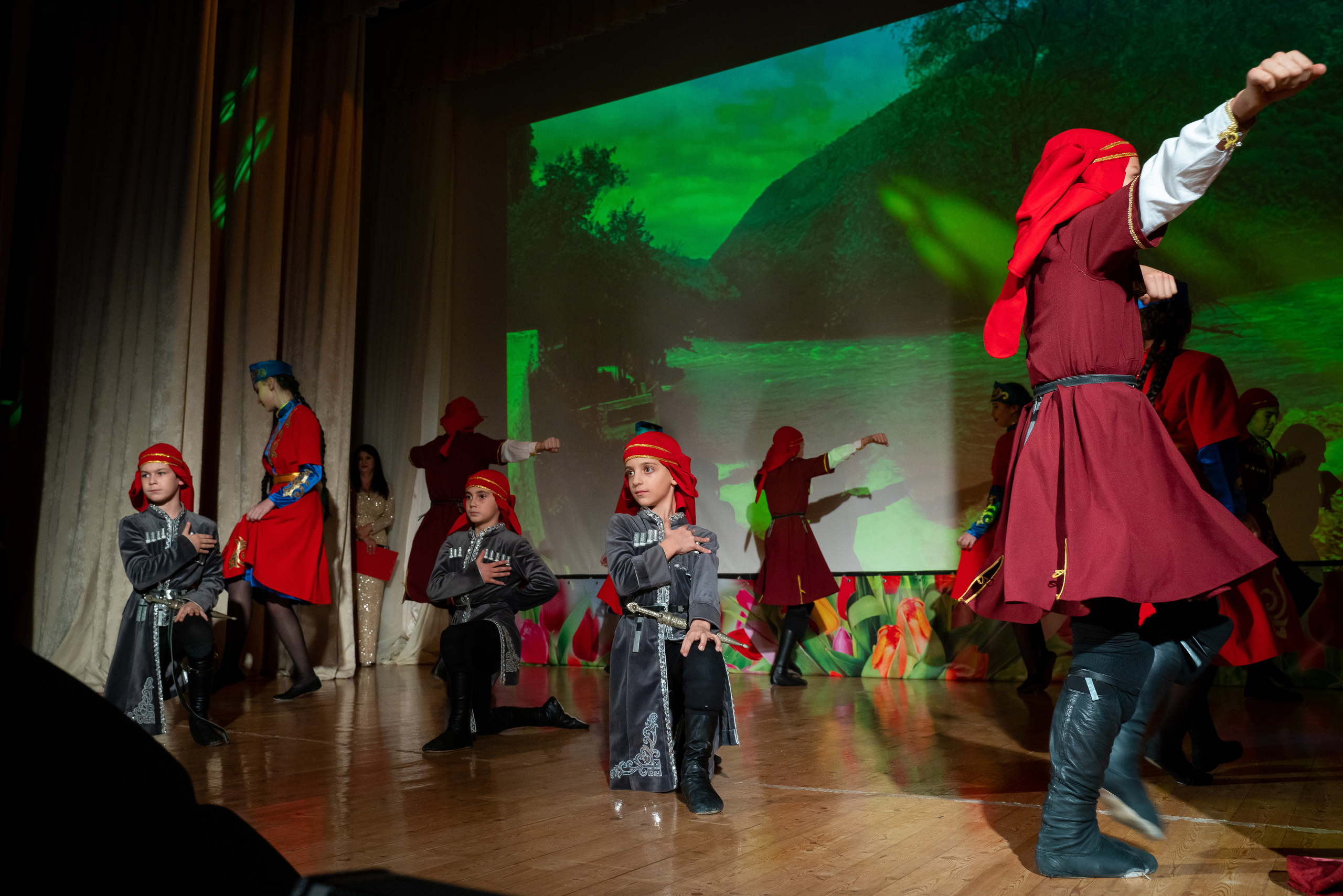 День матери. Кабардинка. Жизнь курорта Кабардинка в фотографиях