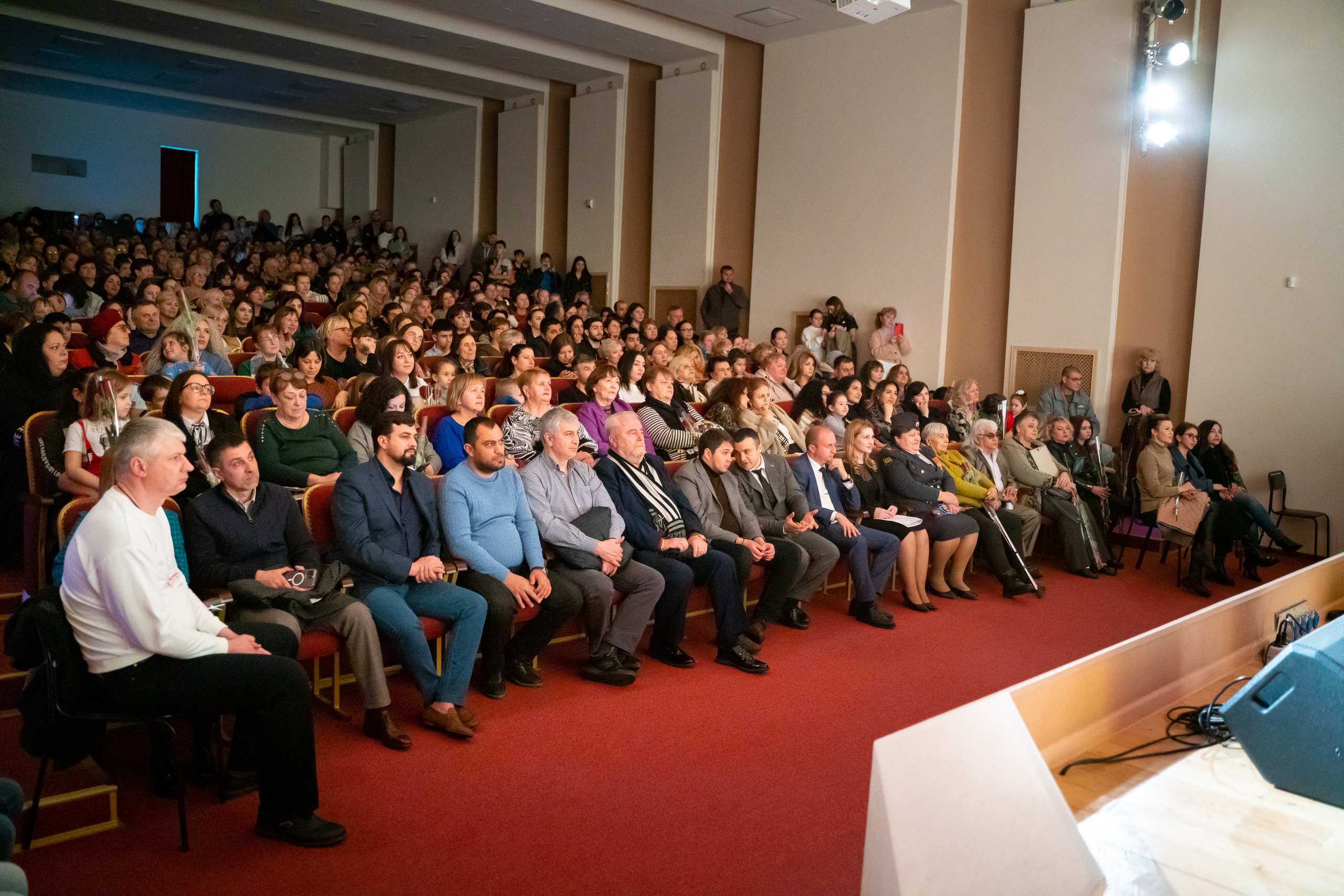 Концерт к 8 марта, ДК Кабардинка. Жизнь курорта Кабардинка в фотографиях