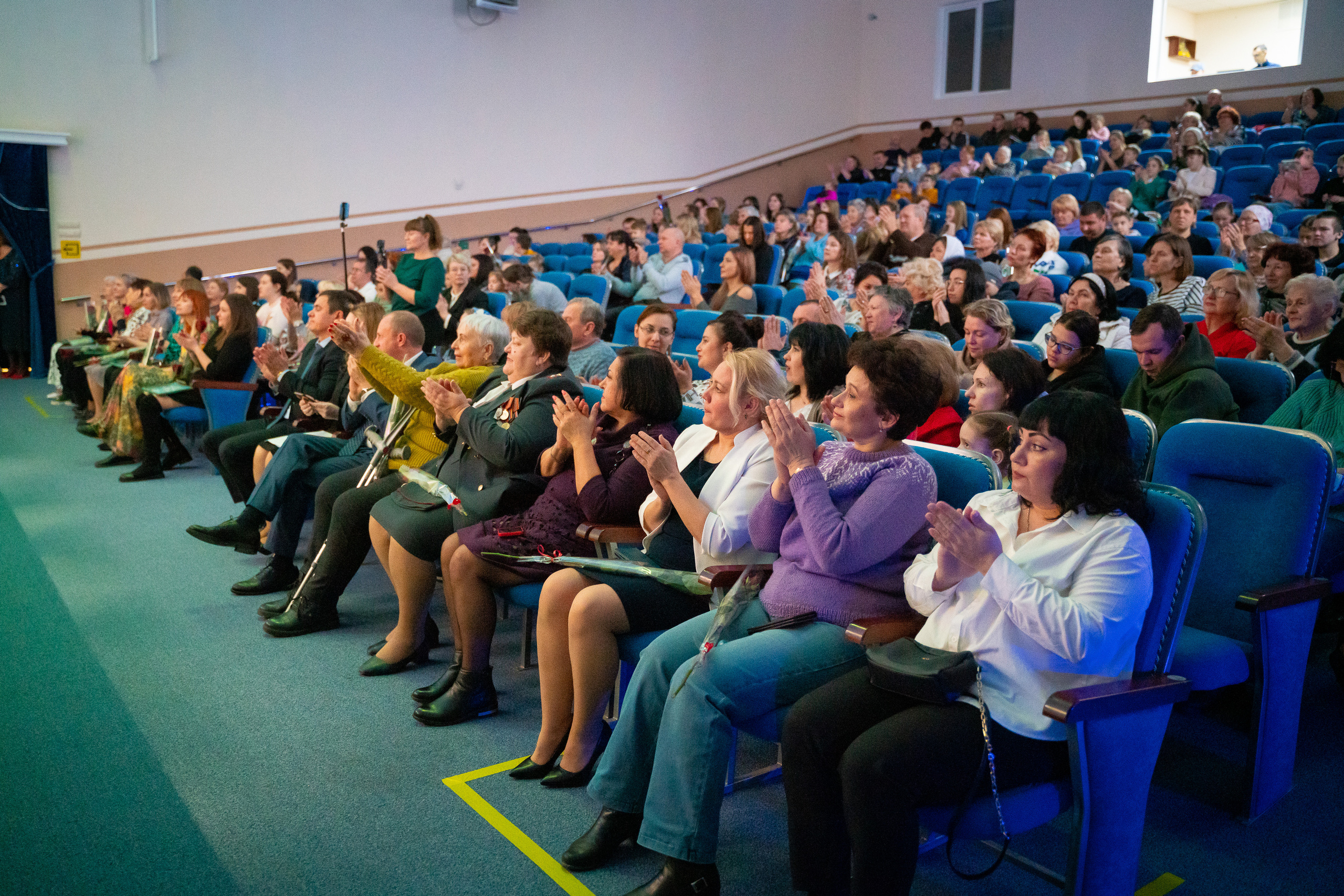 Концерт к 8 марта. Марьина роща. Жизнь курорта Кабардинка в фотографиях