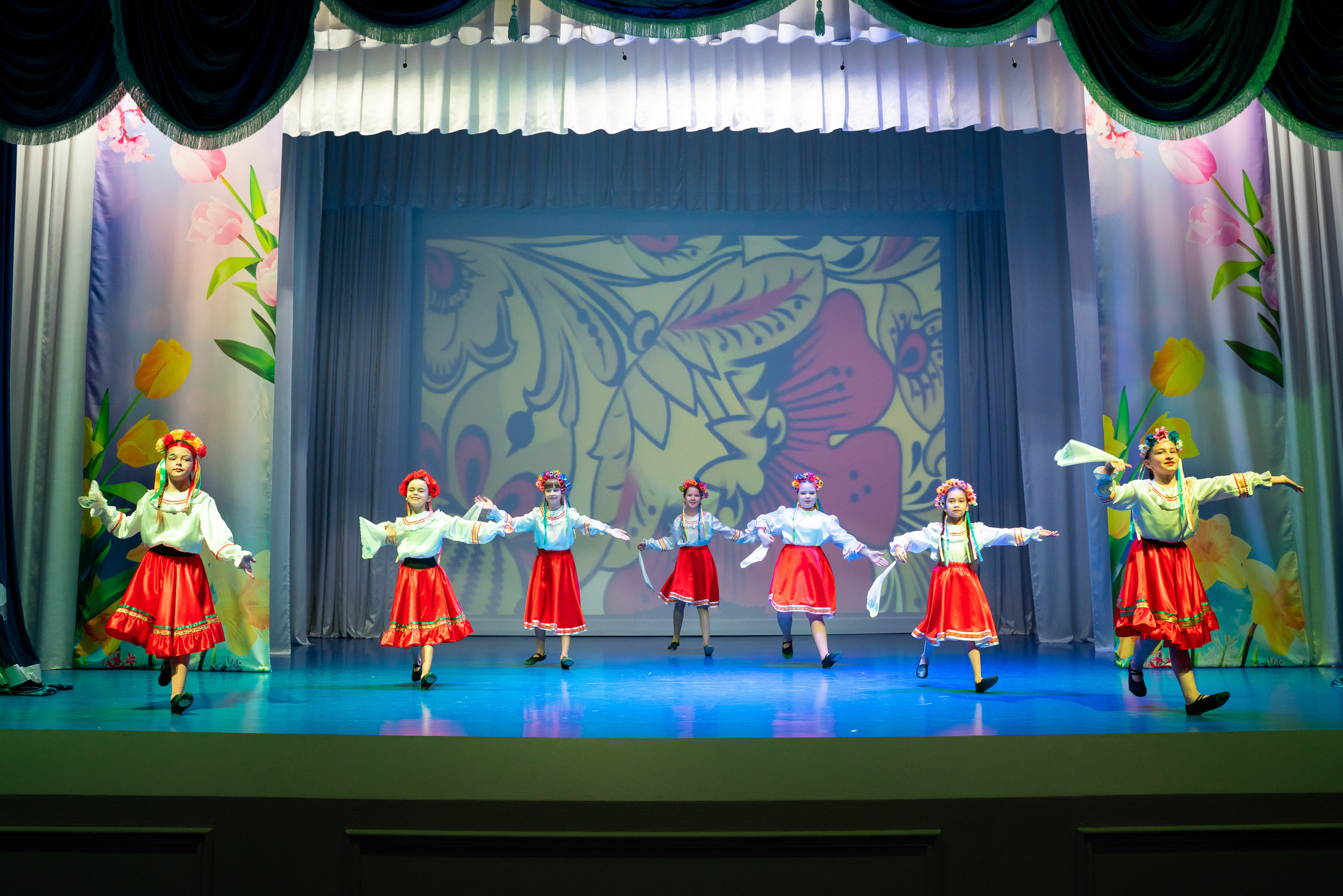 Концерт к 8 марта. Марьина роща. Жизнь курорта Кабардинка в фотографиях