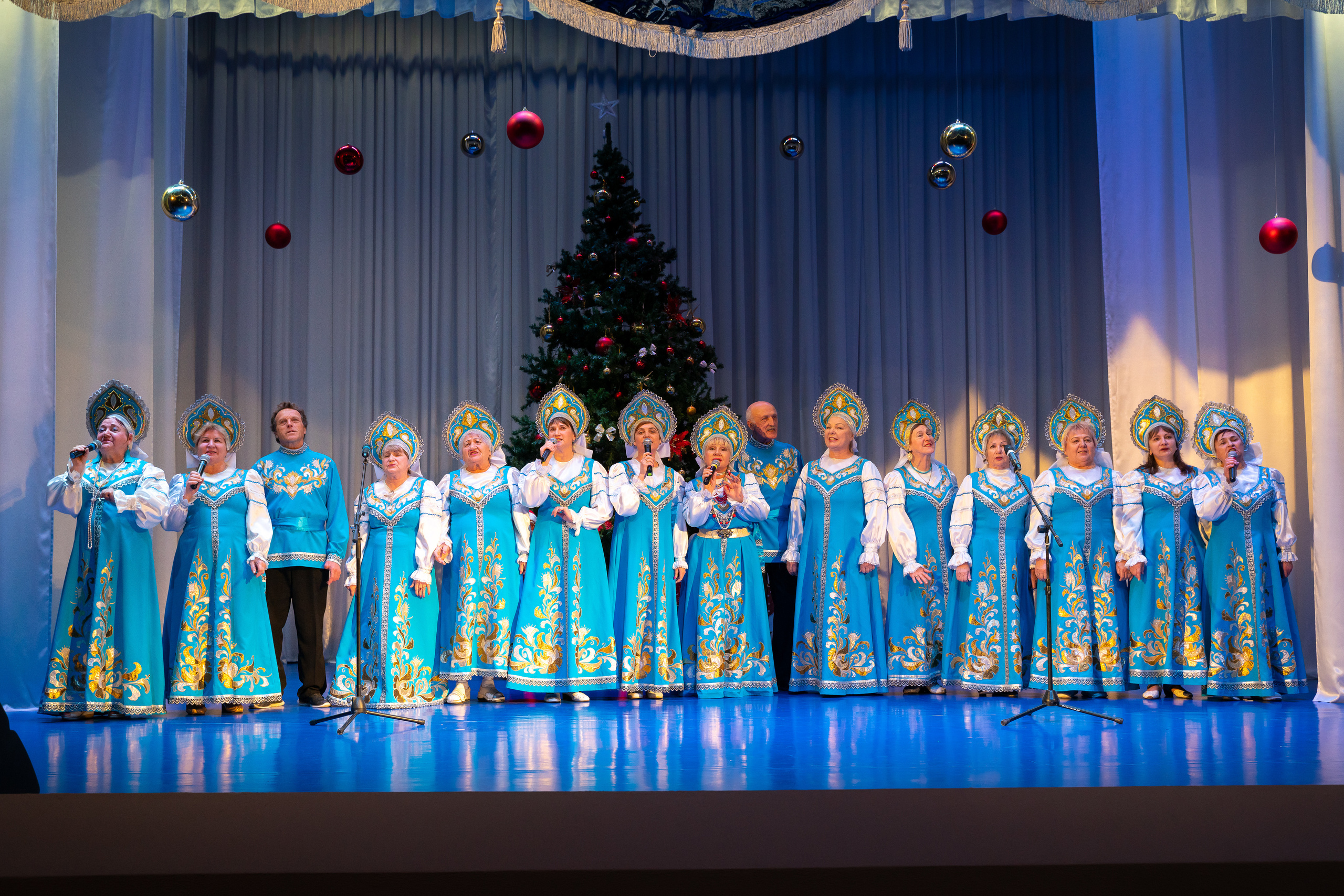 Новогодний концерт, Марьина Роща. Жизнь курорта Кабардинка в фотографиях