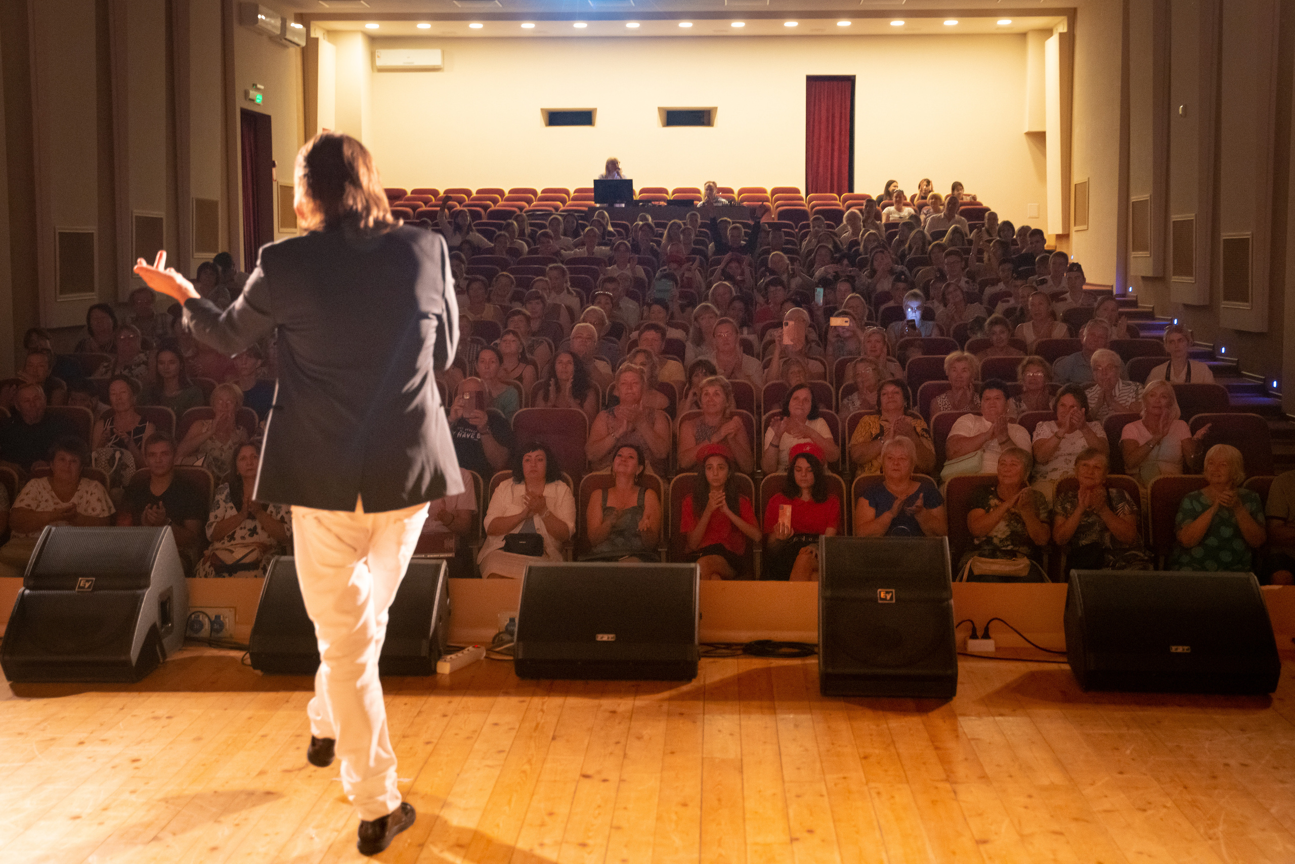 Вечер памяти. Лановой. Жизнь курорта Кабардинка в фотографиях