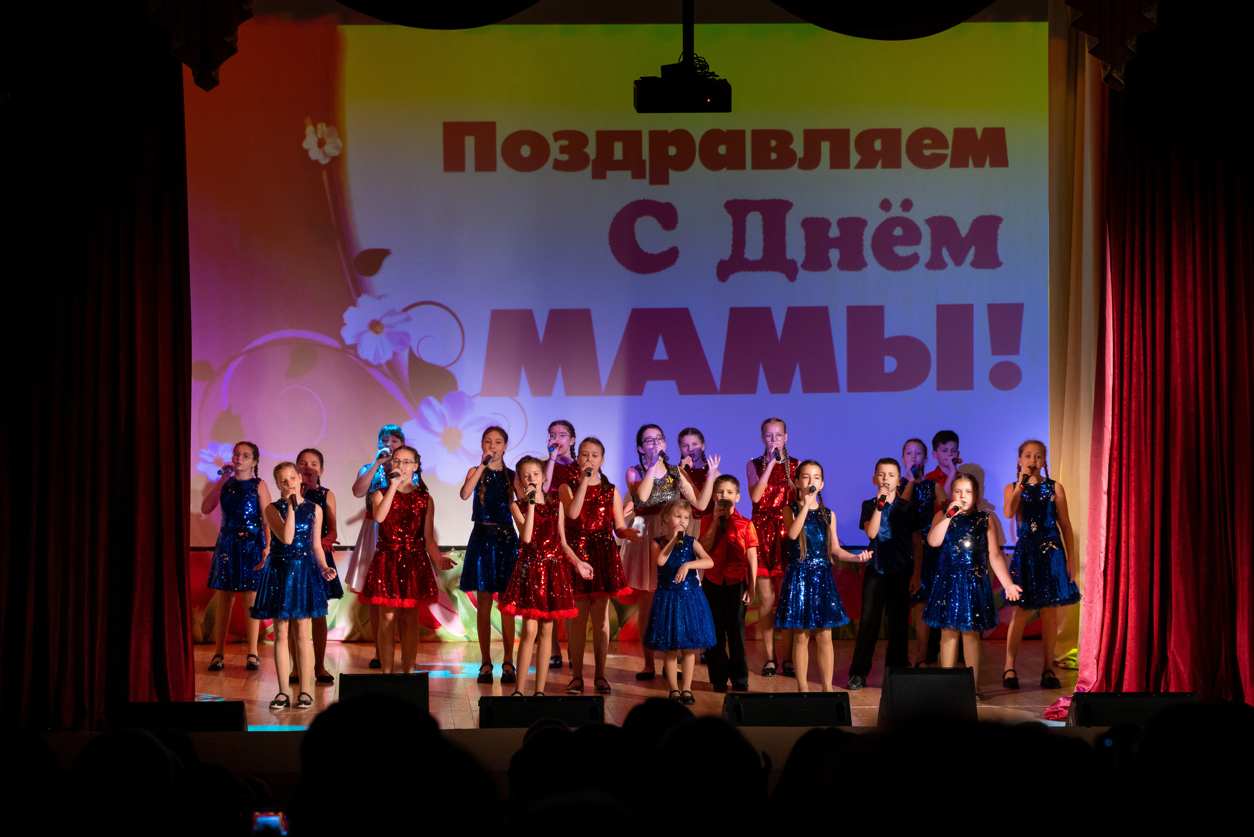 День матери. Кабардинка. Жизнь курорта Кабардинка в фотографиях