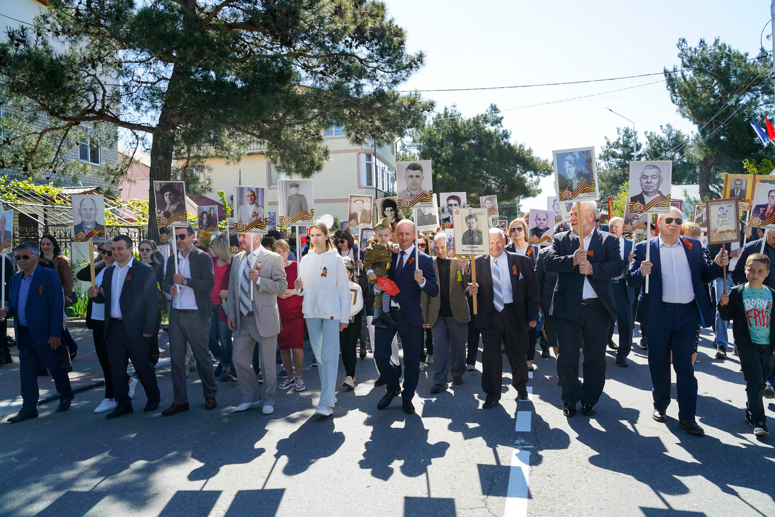 Праздничный парад 9 мая. Жизнь курорта Кабардинка в фотографиях