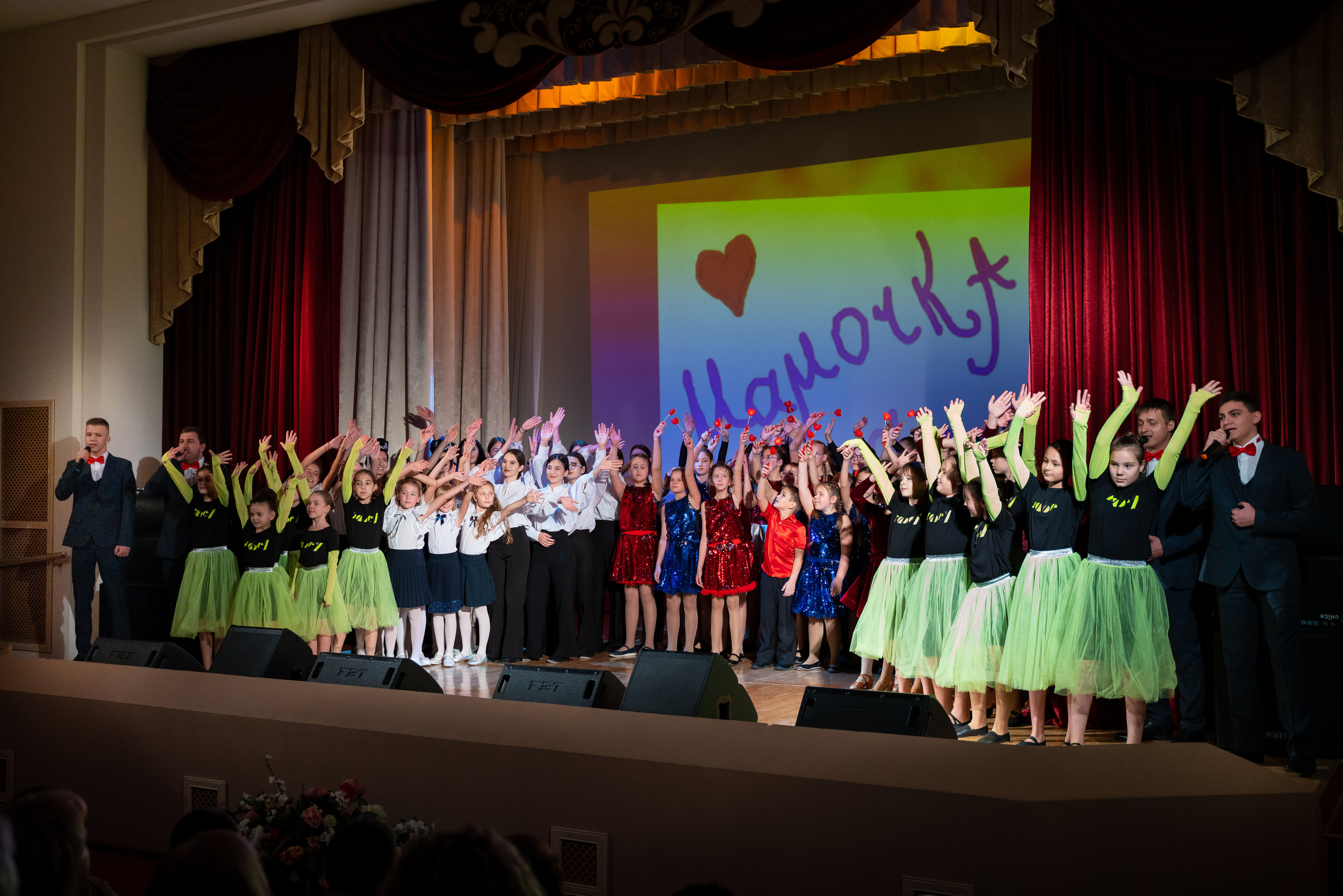 День матери. Кабардинка. Жизнь курорта Кабардинка в фотографиях