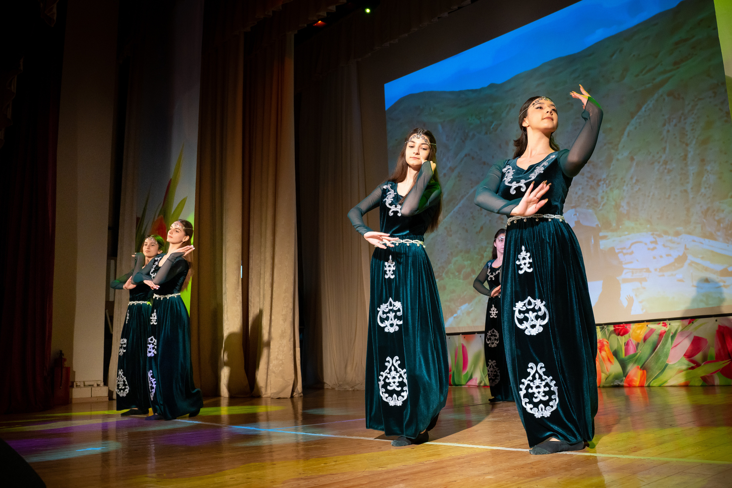 Концерт к 8 марта, ДК Кабардинка. Жизнь курорта Кабардинка в фотографиях