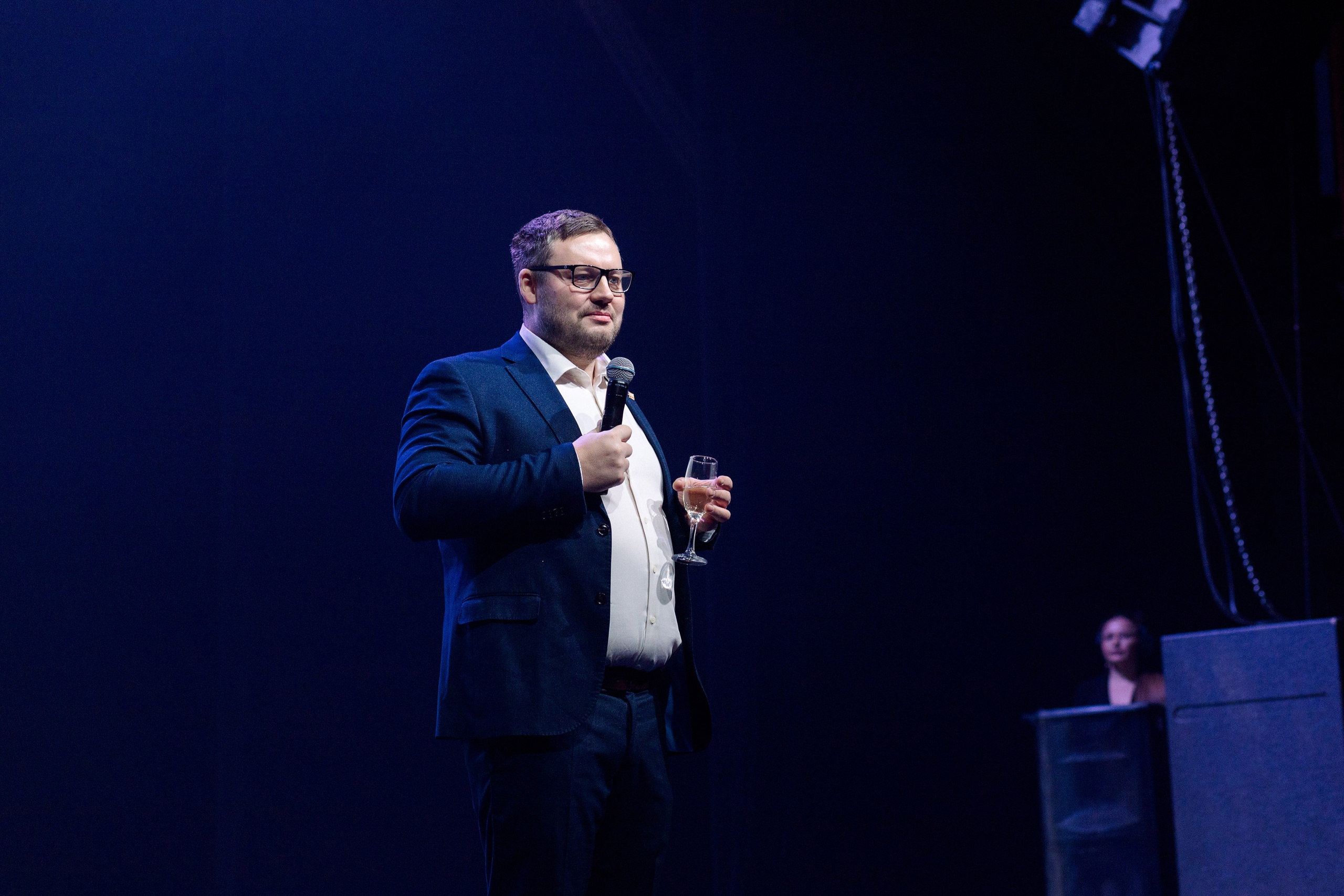 РЕПОРТАЖ: НОВЫЙ ГОД В ДК МЕТАЛЛУРГ. Профессиональный фотограф в Ижевске Леша Петров