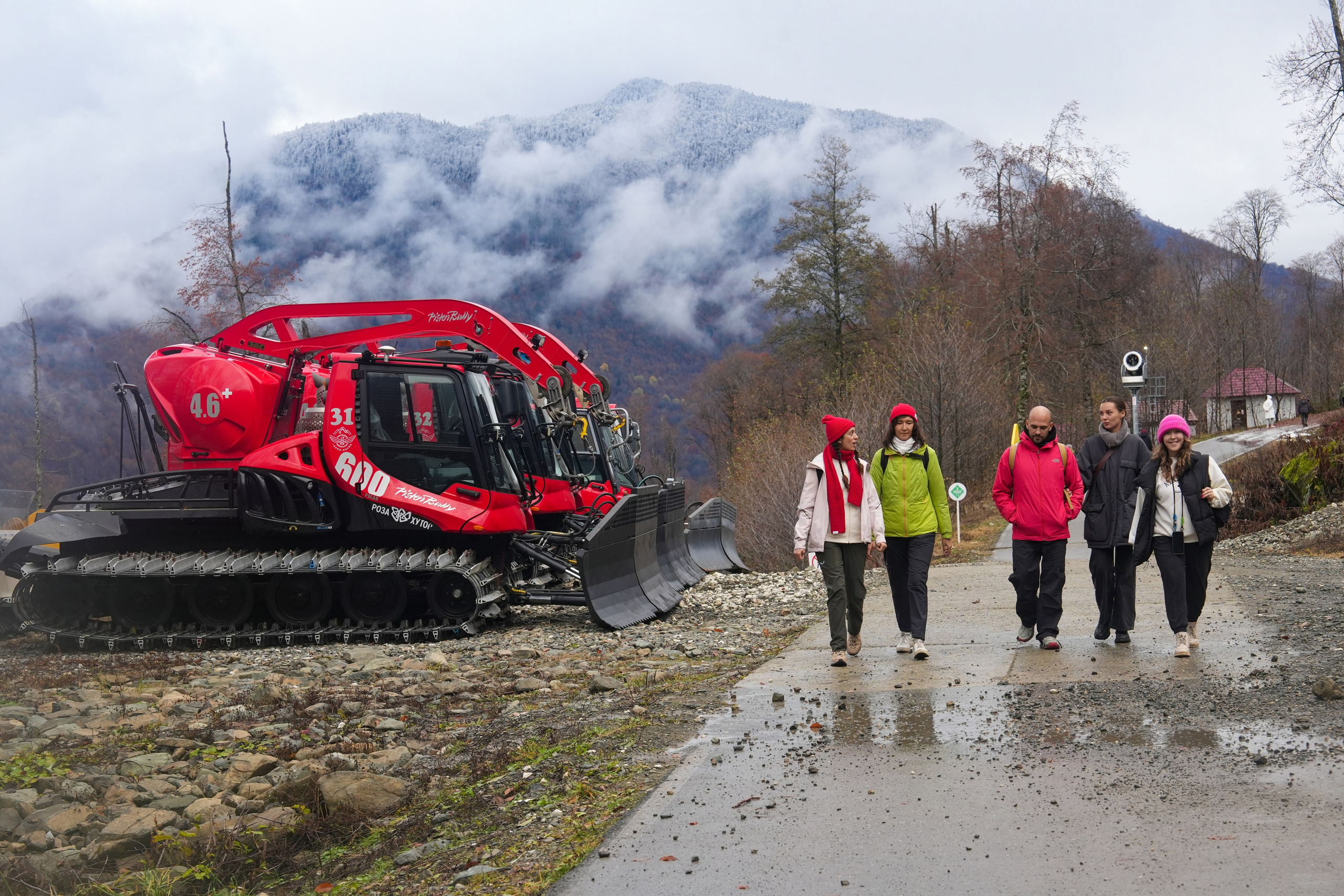 MICE мероприятие — хайкинг на курорте Роза Хутор. Репортажный фотограф в Красной Поляне и Сочи Павлюченко Екатерина