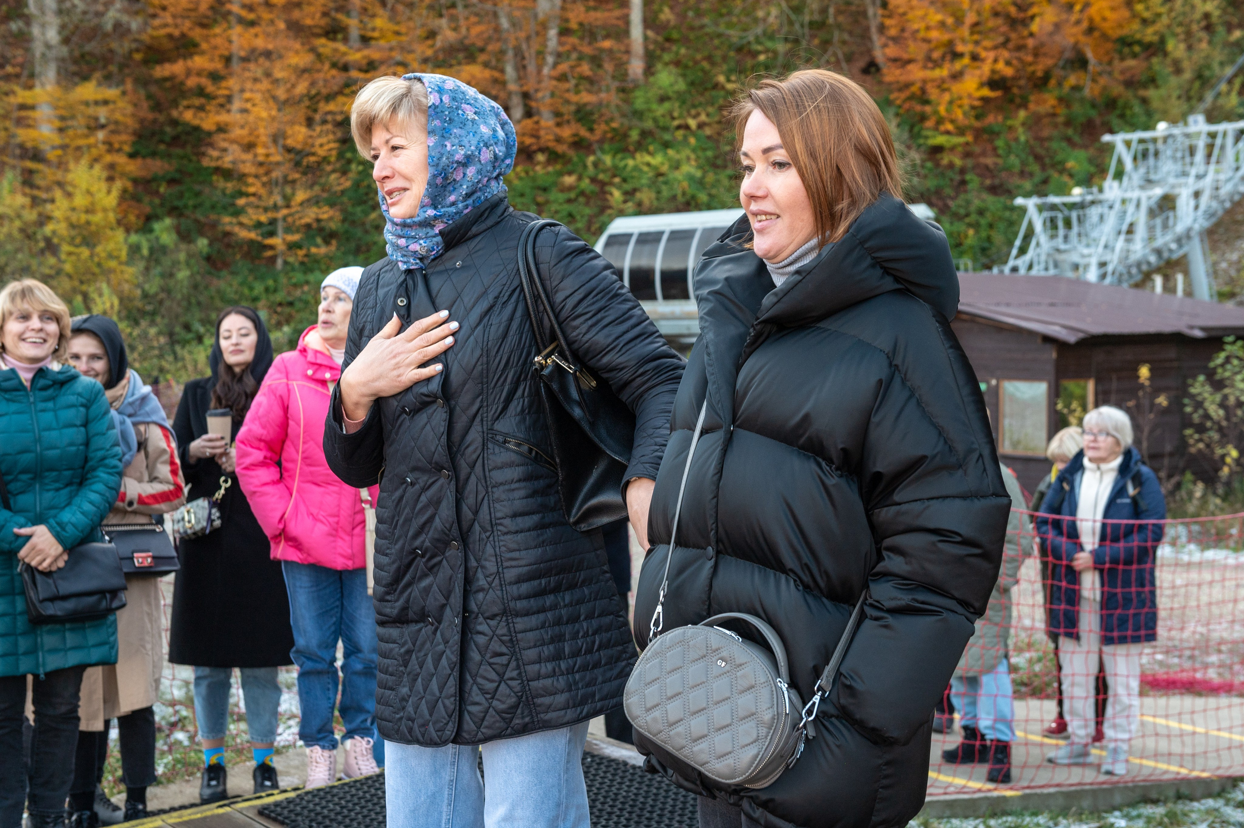 Mice мероприятие — прогулка на водопад Поликаря на курорте Красная Поляна. Репортажный фотограф в Красной Поляне и Сочи Павлюченко Екатерина