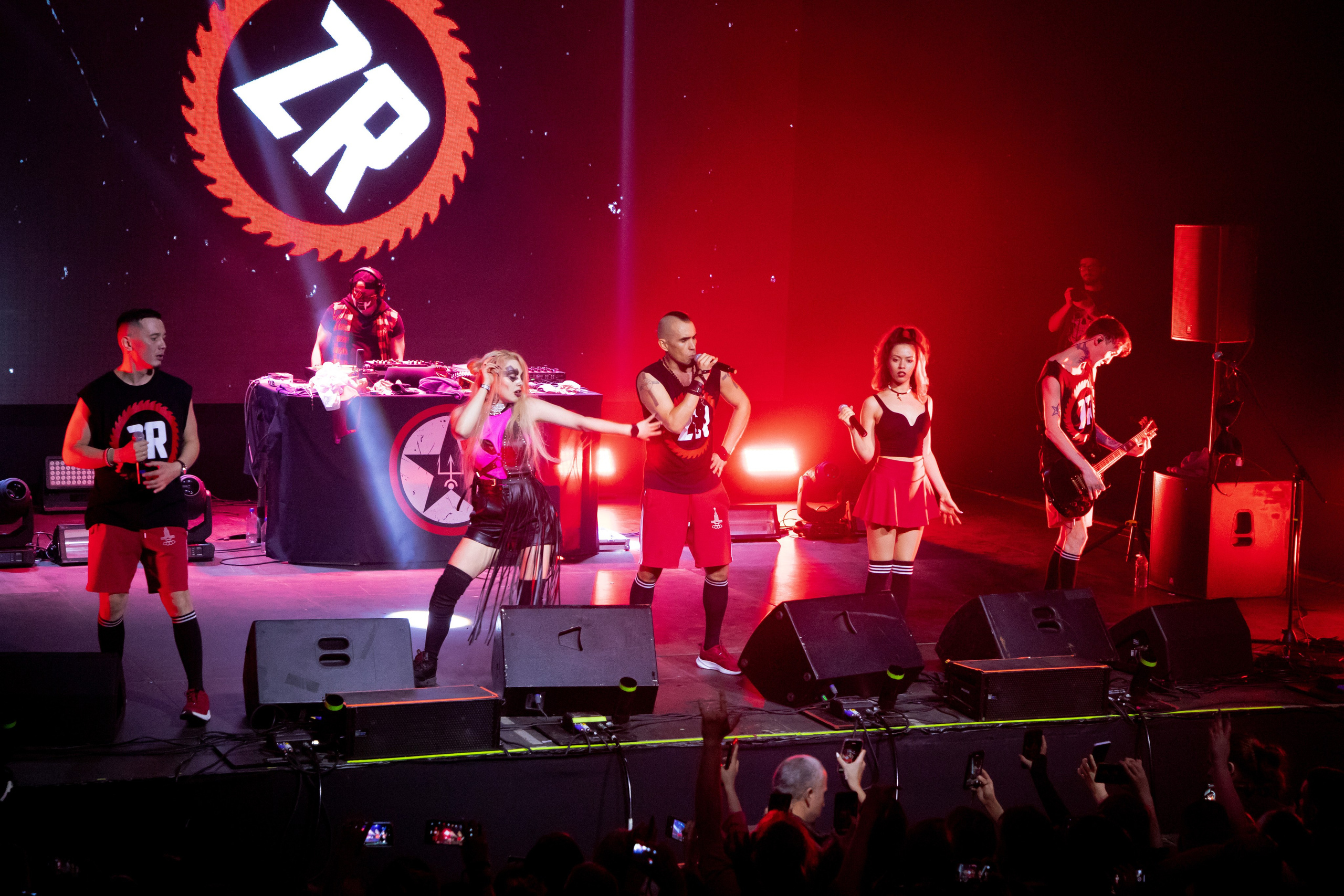 2r2r (2024). Фотограф Алексей Шуля — портфолио