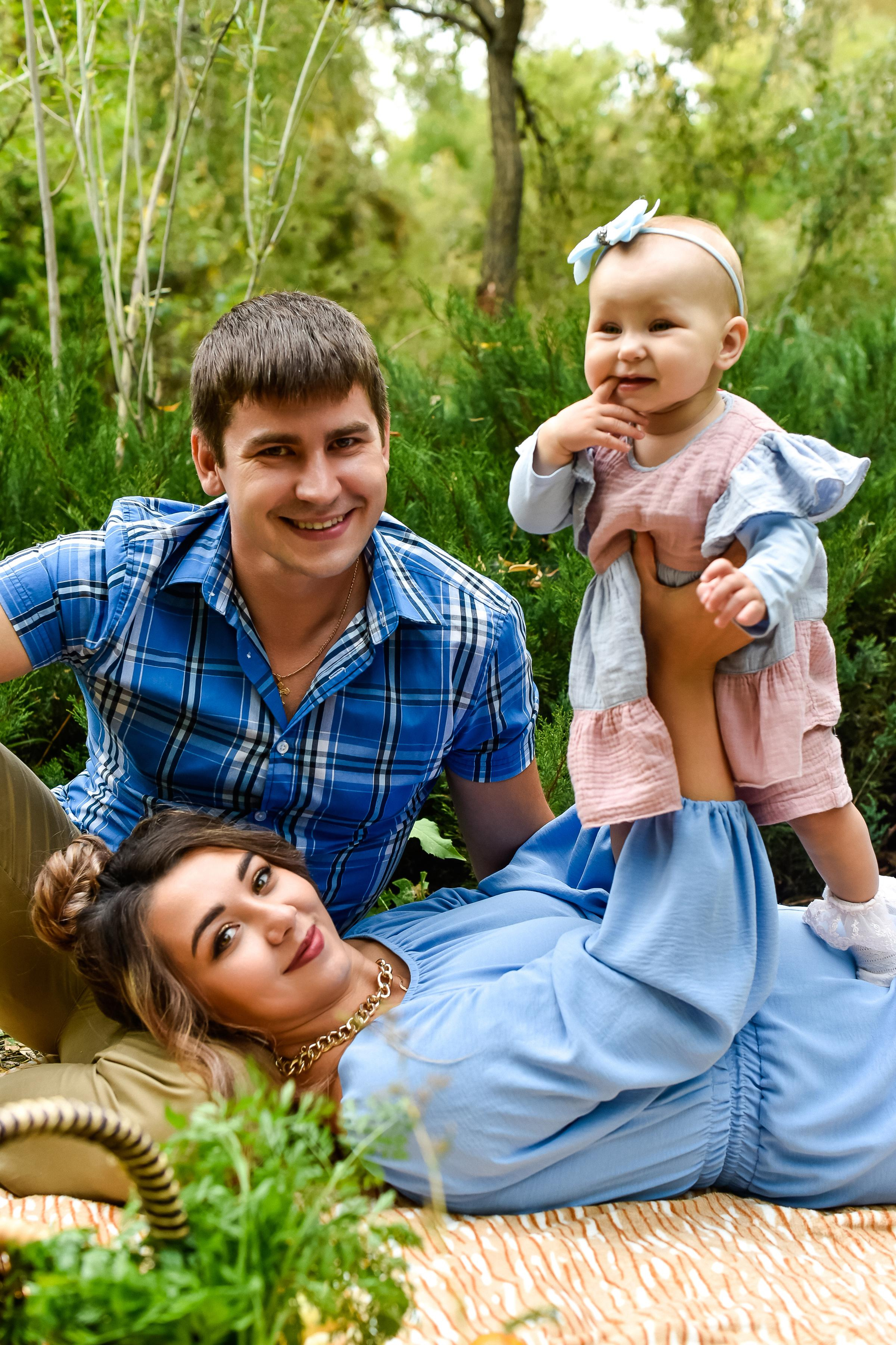 Семья Даши, Андрея и Василисы