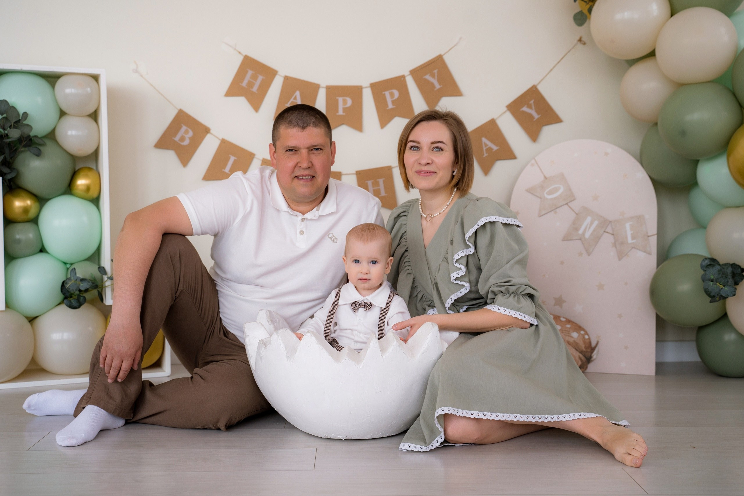 Фотосессия Cake Smash. Фотостудия Малина в городе Улан-Удэ. Фотограф Ирина Жарникова