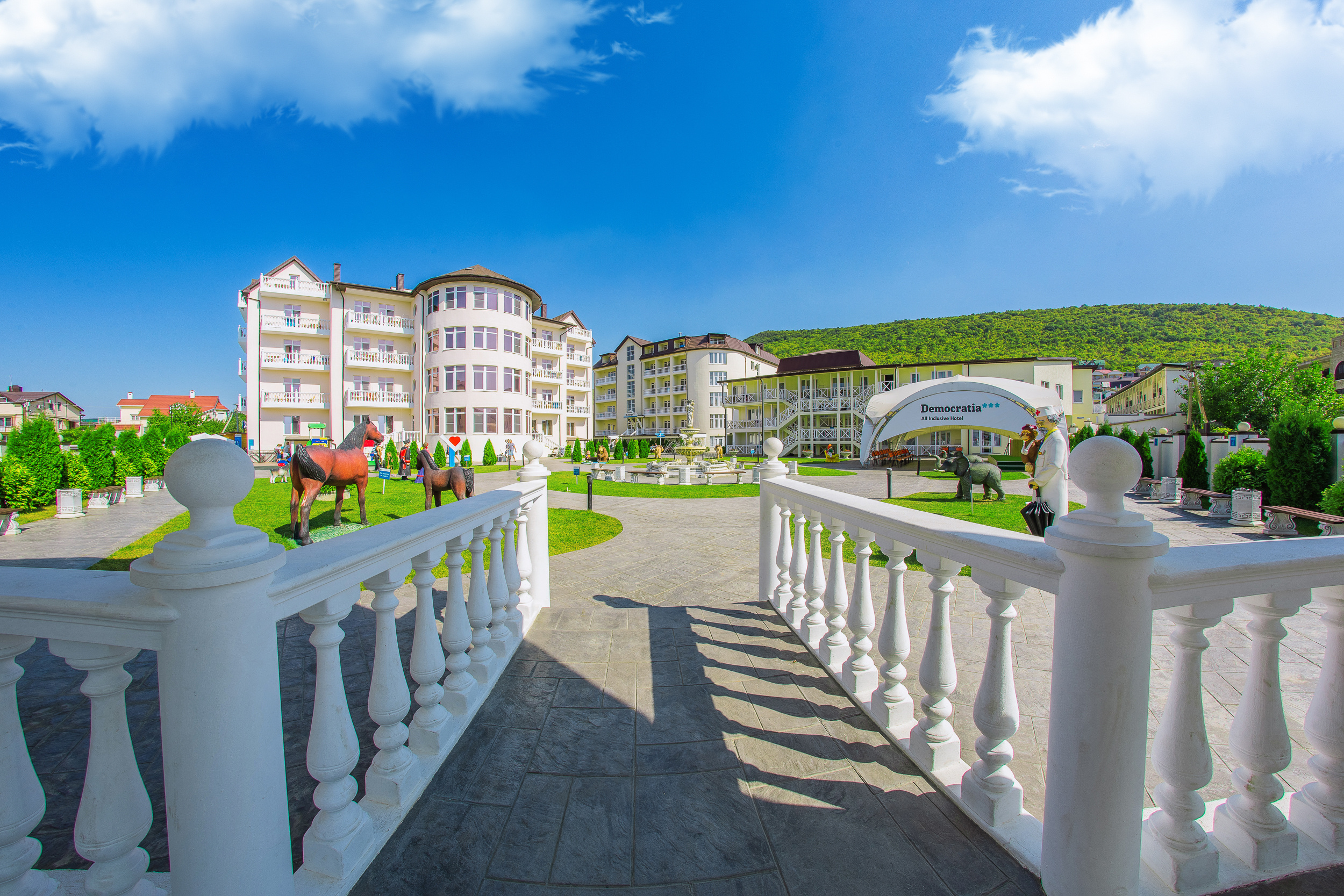 Renatphoto-Фотосъёмка экстерьера и интерьера. Профессиональная фотосъёмка интерьеров, предметная фотосессия еды для меню г. Анапа