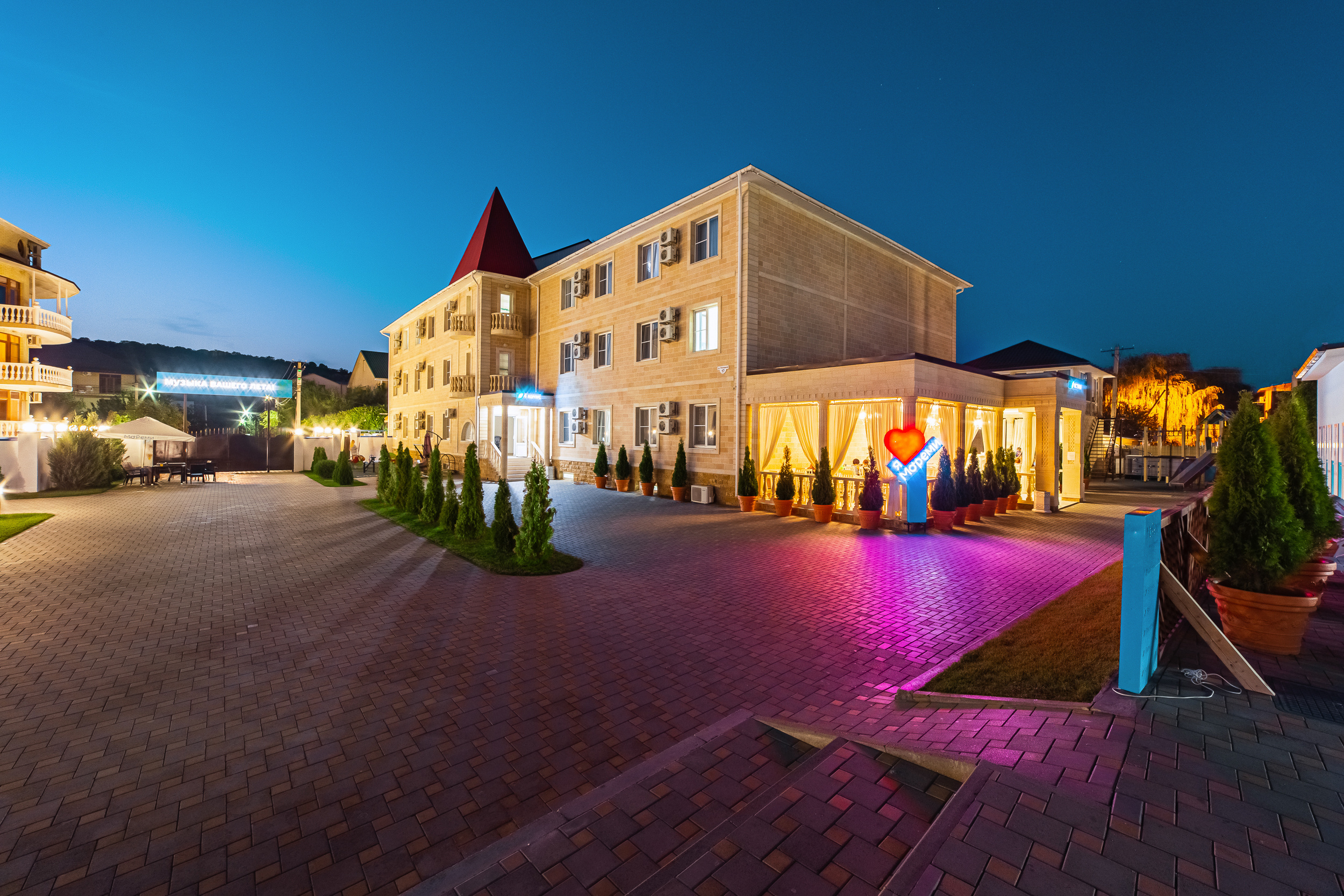 Renatphoto-Фотосъёмка экстерьера и интерьера. Профессиональная фотосъёмка интерьеров, предметная фотосессия еды для меню г. Анапа