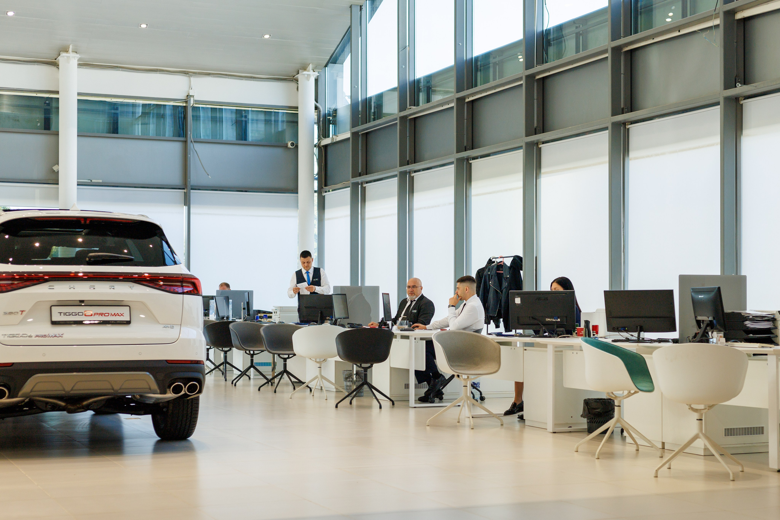 Фото для автомобильного дилерского центра в СПб