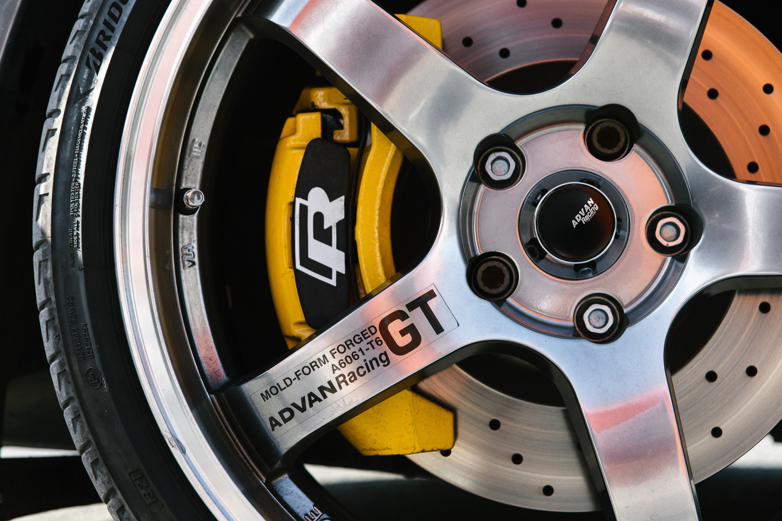 VW Golf R VI. Эстетика Sveta