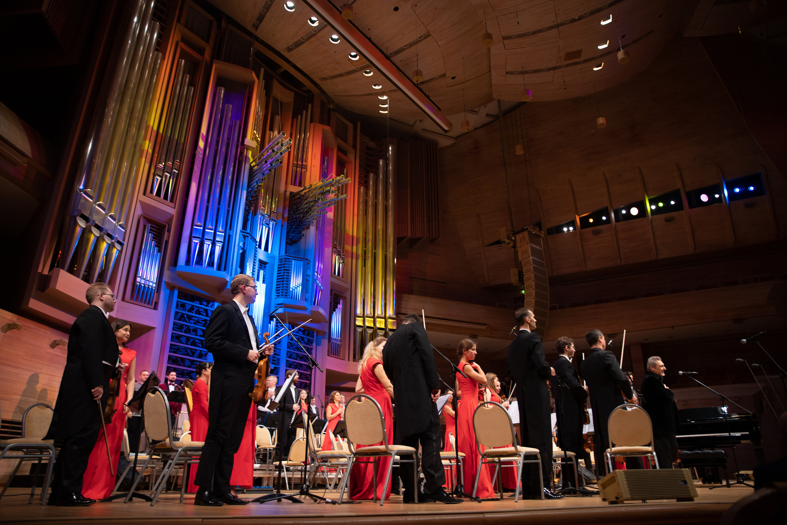 Московский международный Дом музыки. Студийный и свадебный фотограф в Москве Айк Саркисян