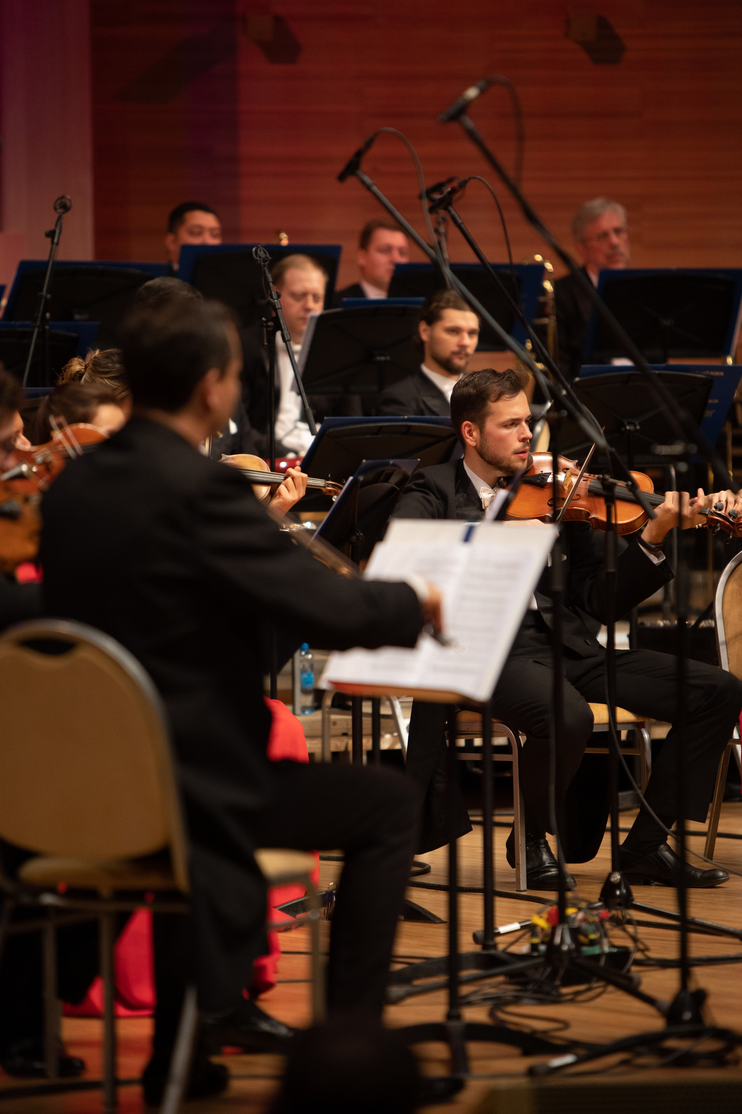 Московский международный Дом музыки. Студийный и свадебный фотограф в Москве Айк Саркисян