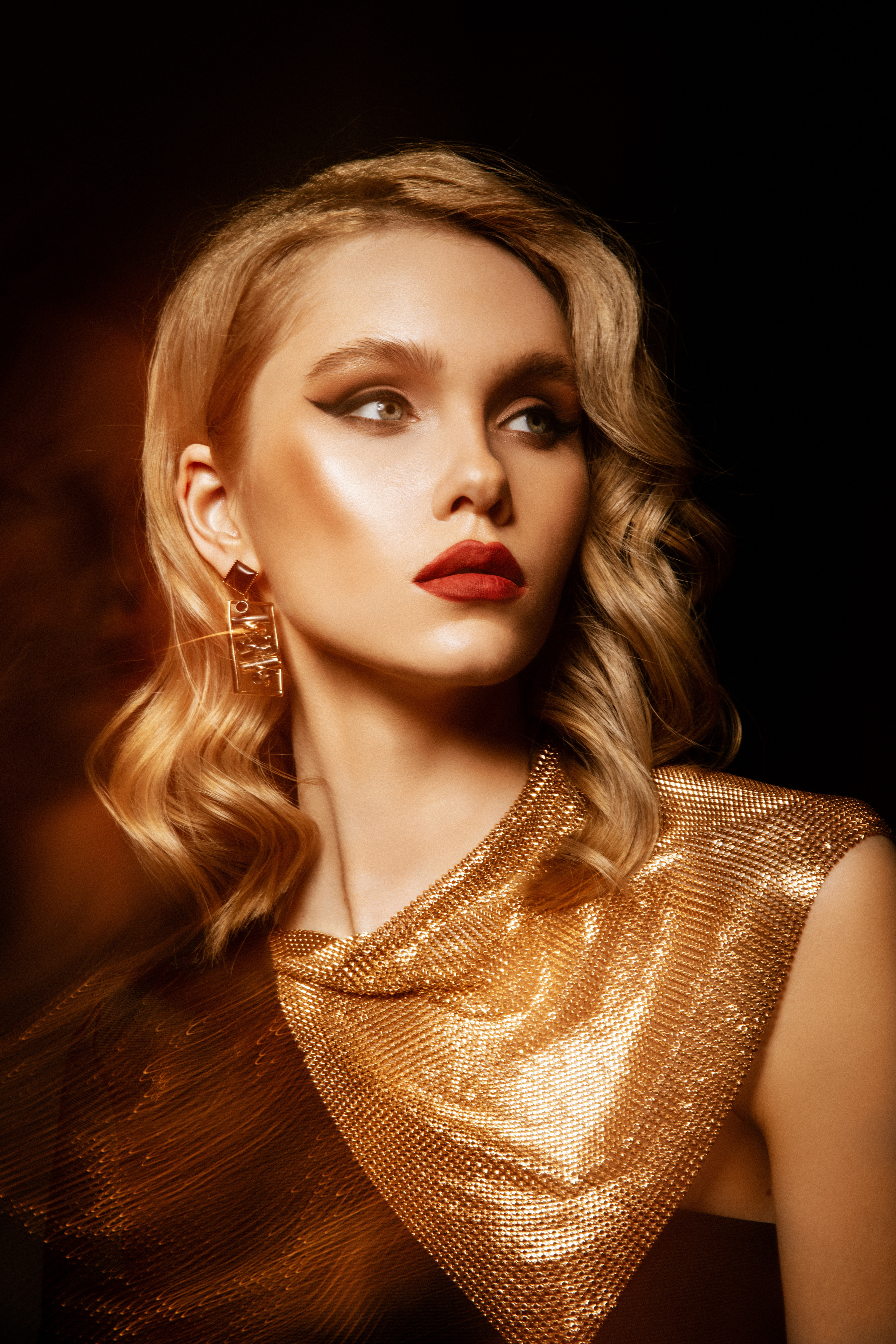 Базовая сборная съёмка каталога одежды на модели каталог лукбук