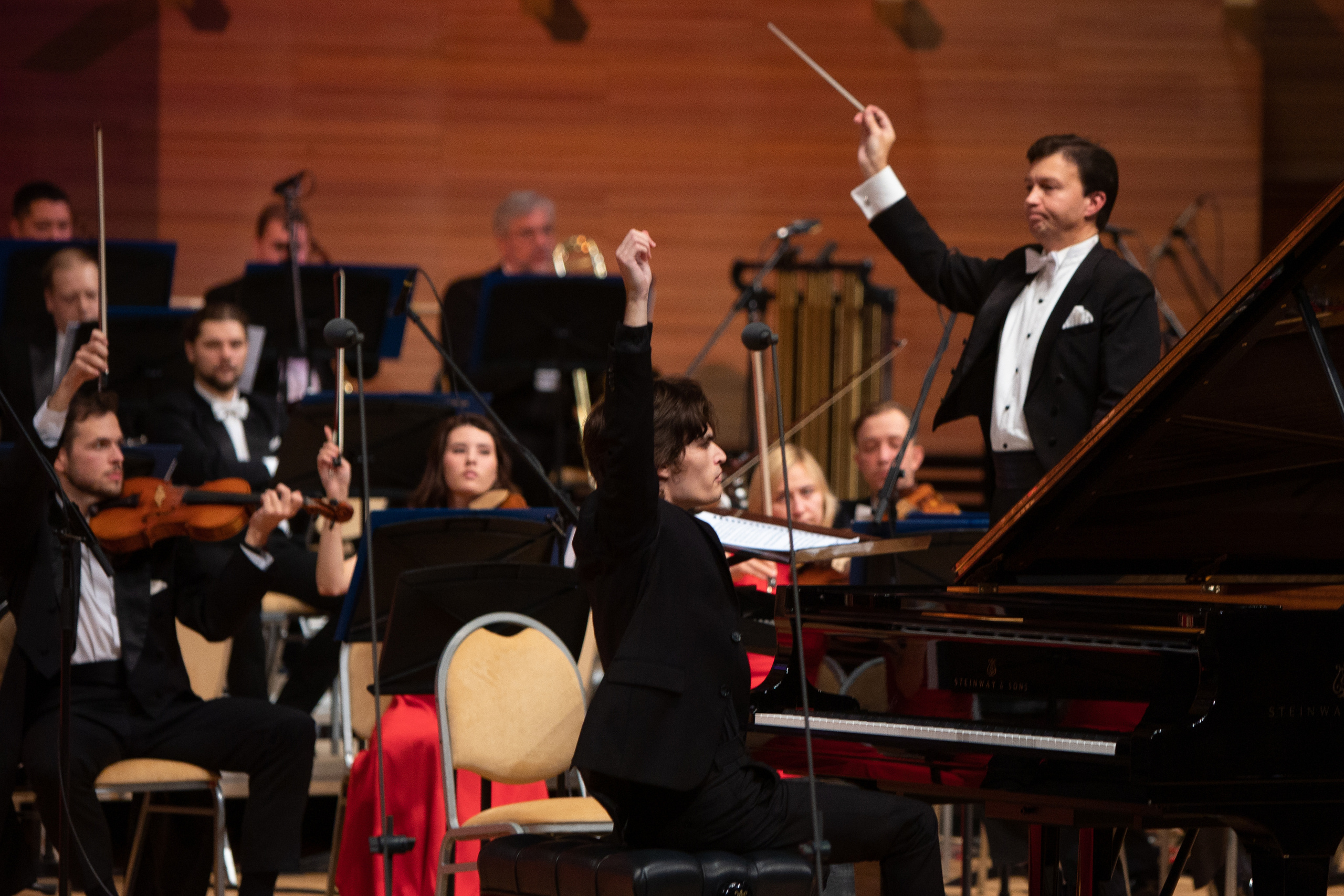 Московский международный Дом музыки. Студийный и свадебный фотограф в Москве Айк Саркисян